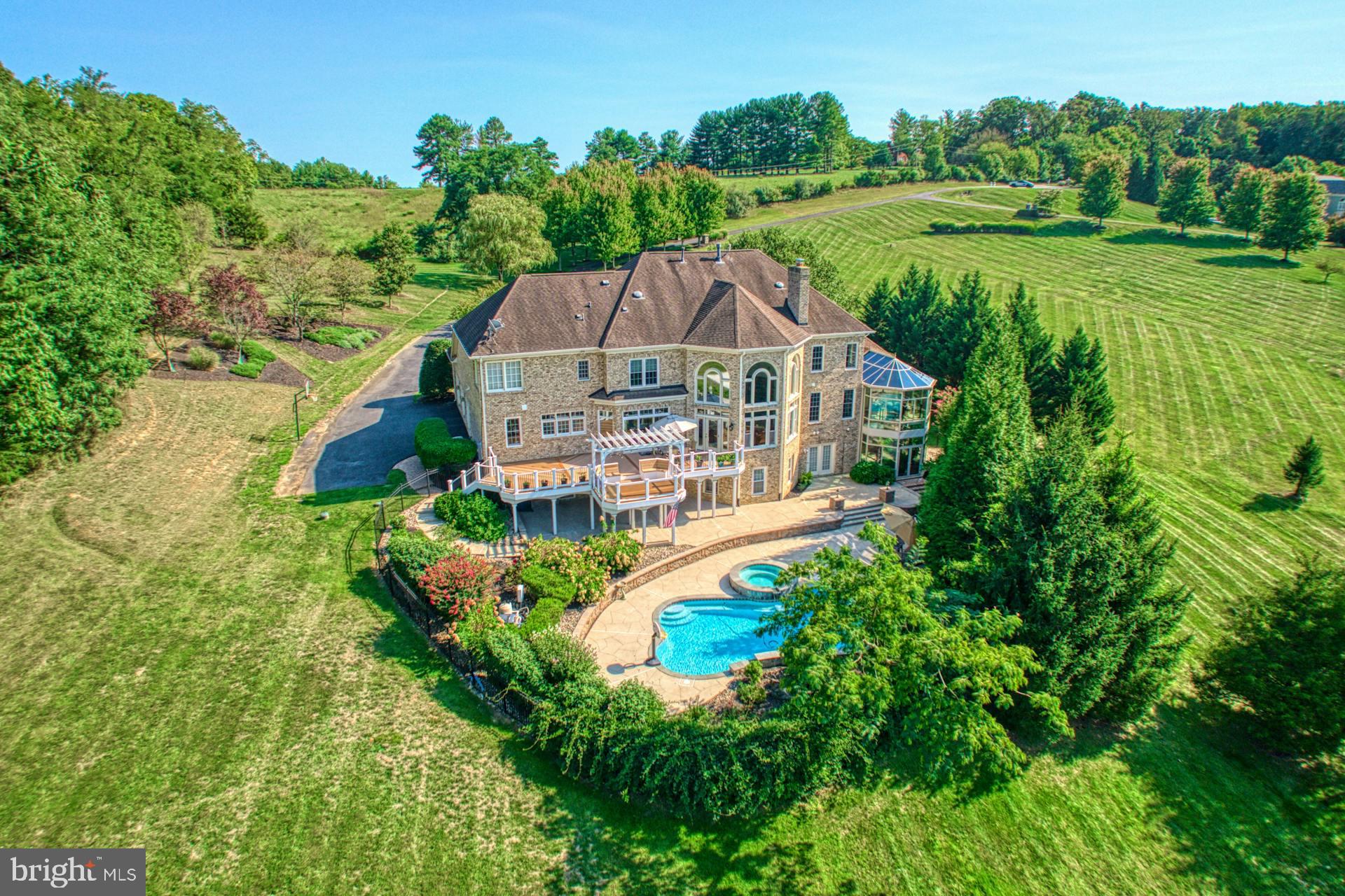 BEACON HILL - Residential