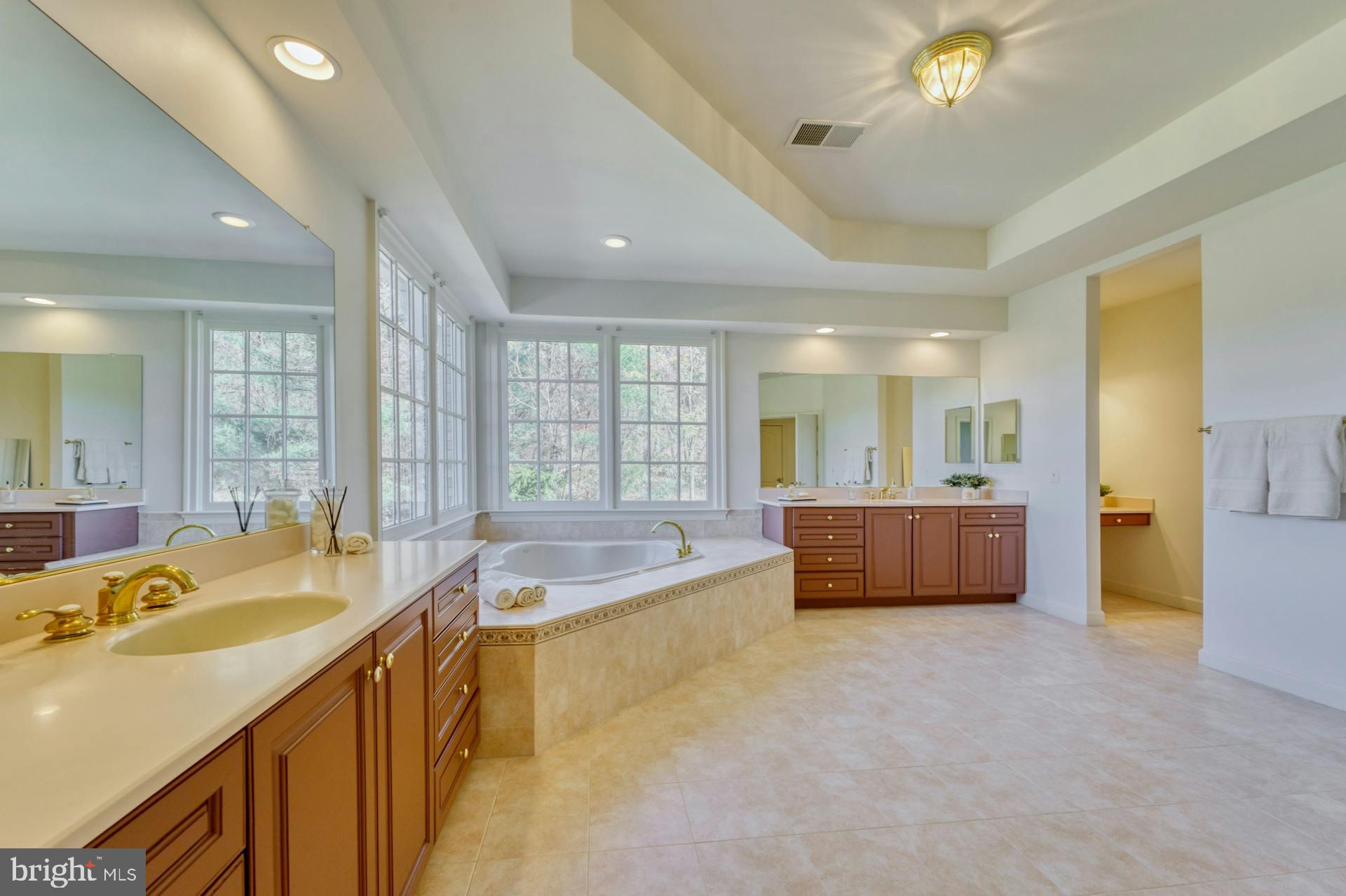 BEACON HILL - Residential