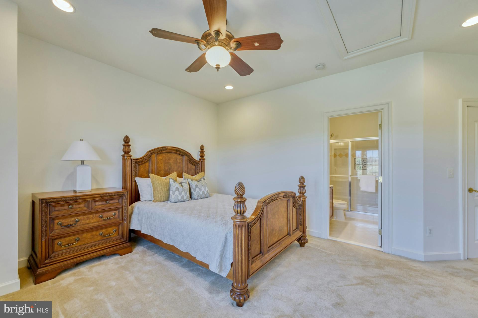 BEACON HILL - Residential