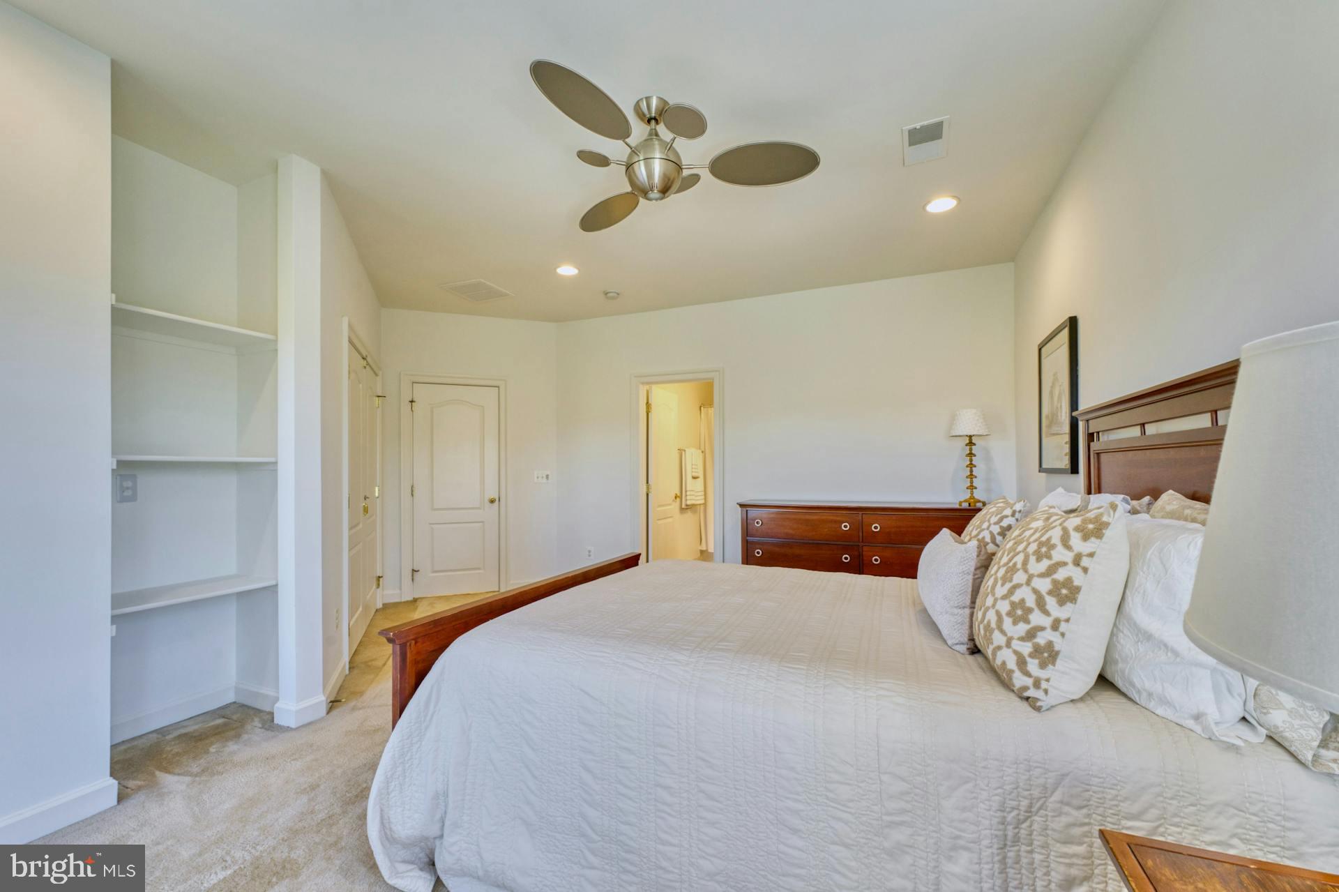 BEACON HILL - Residential