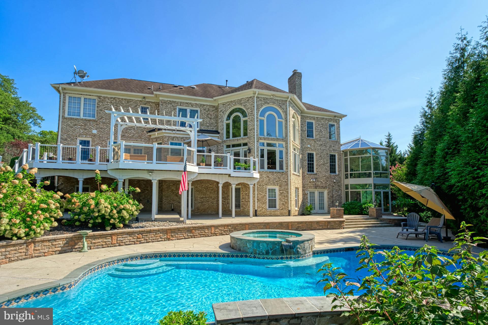 BEACON HILL - Residential