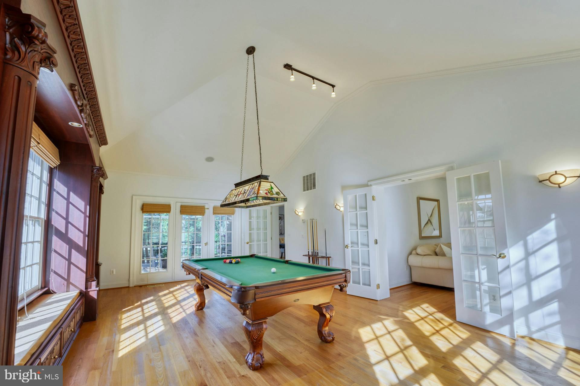 BEACON HILL - Residential