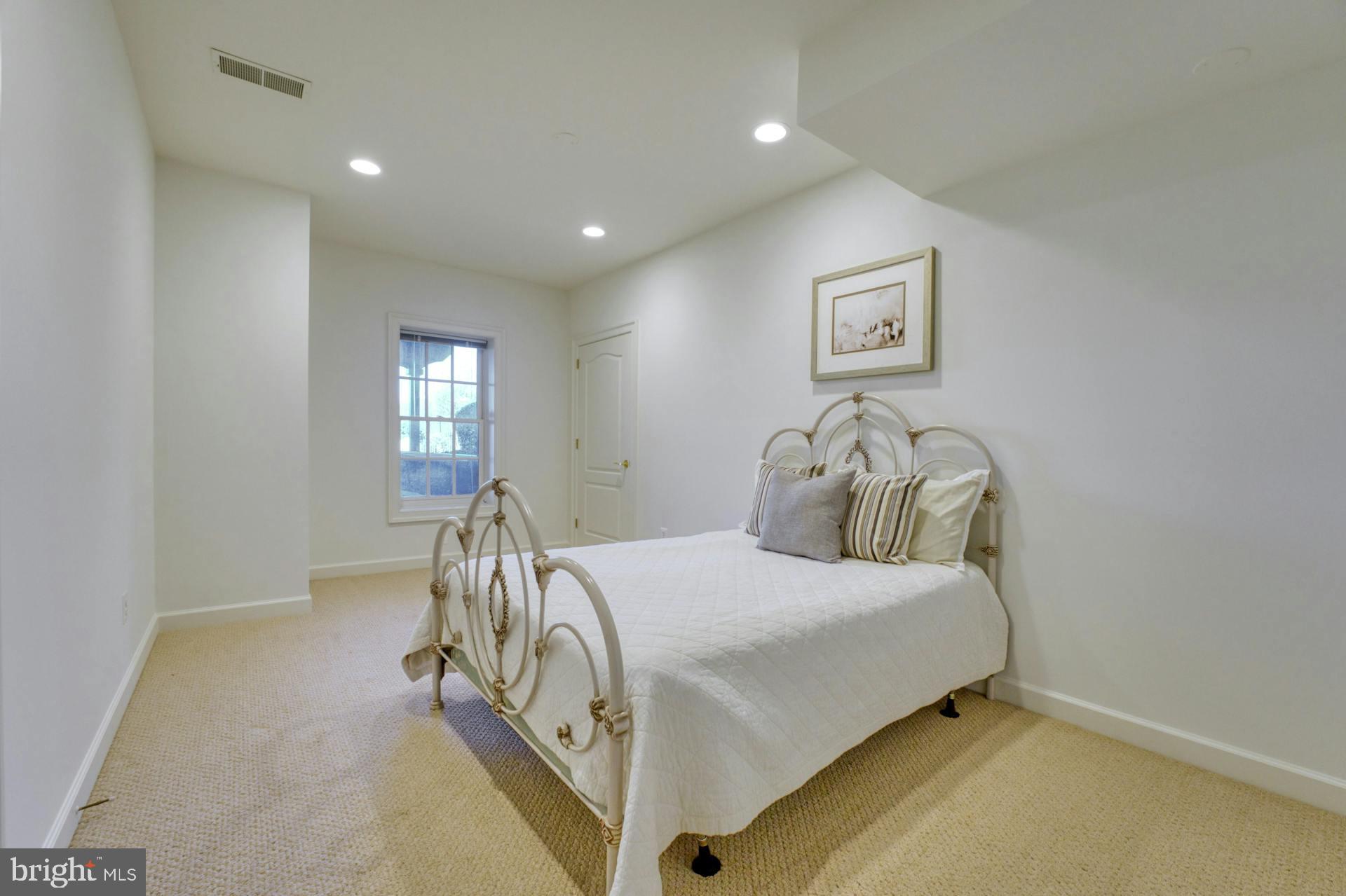 BEACON HILL - Residential