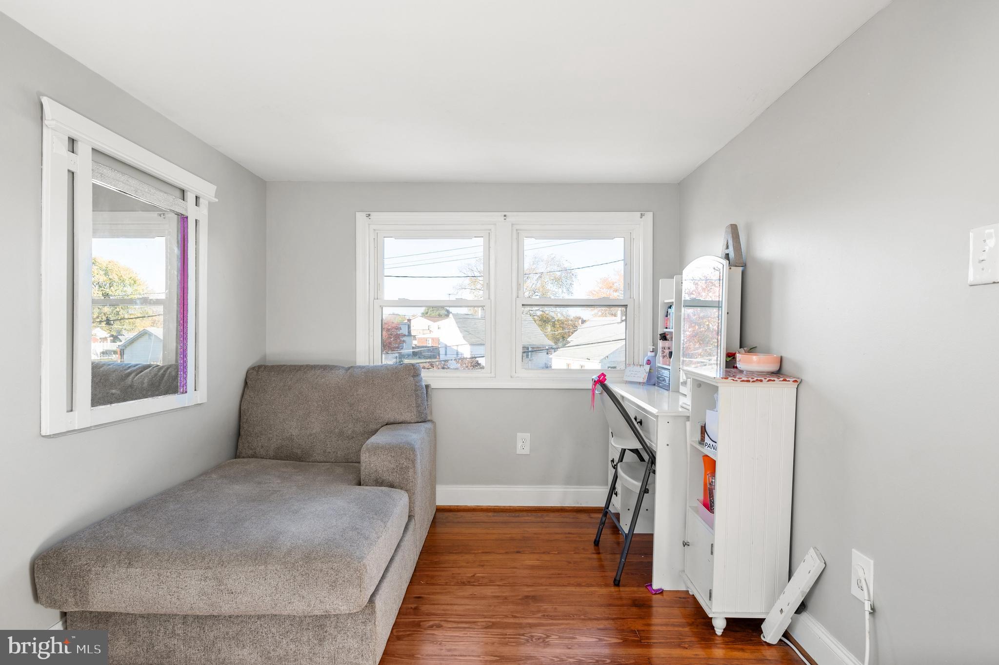 GRAY MANOR - Residential