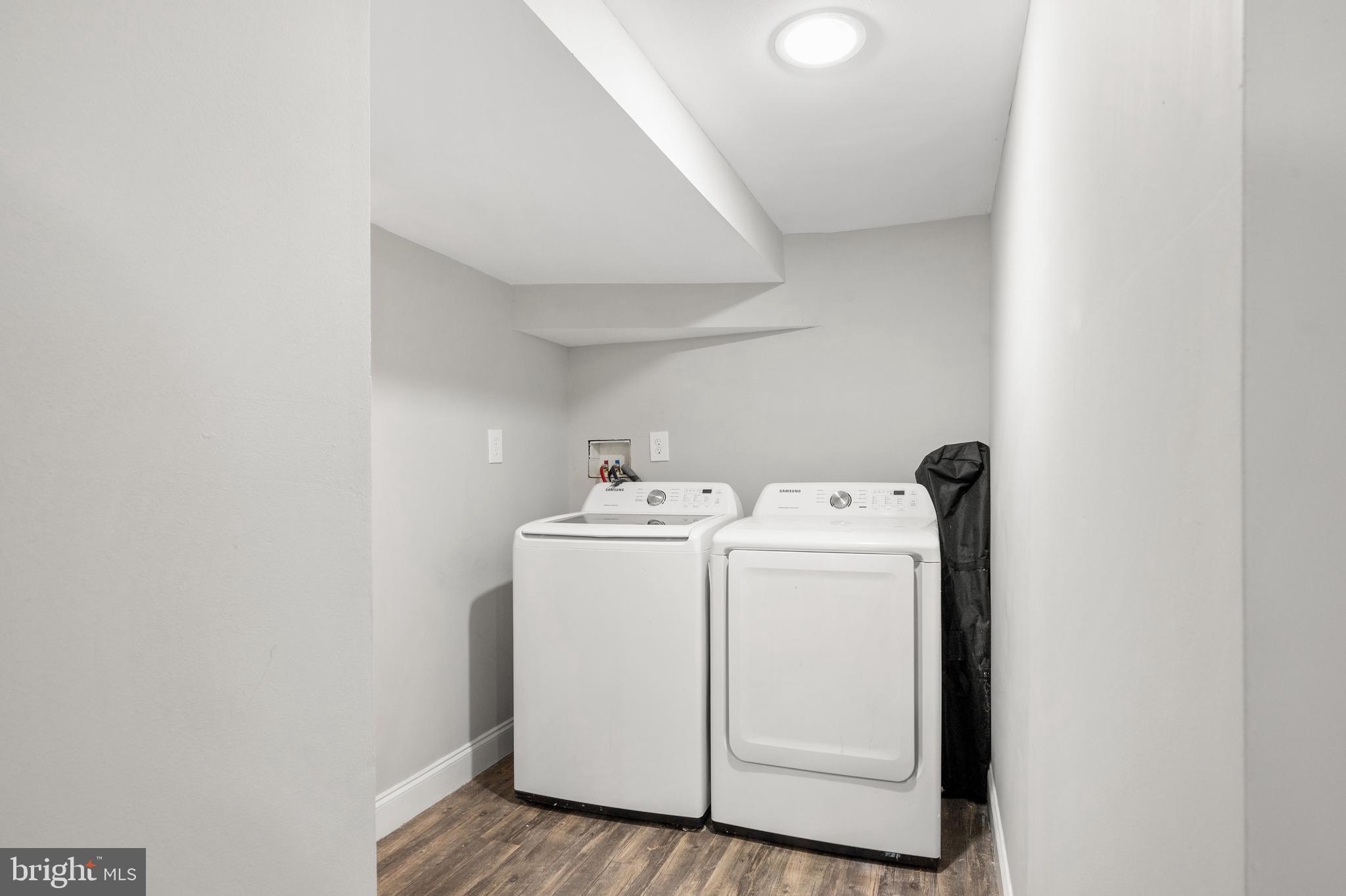 GRAY MANOR - Residential