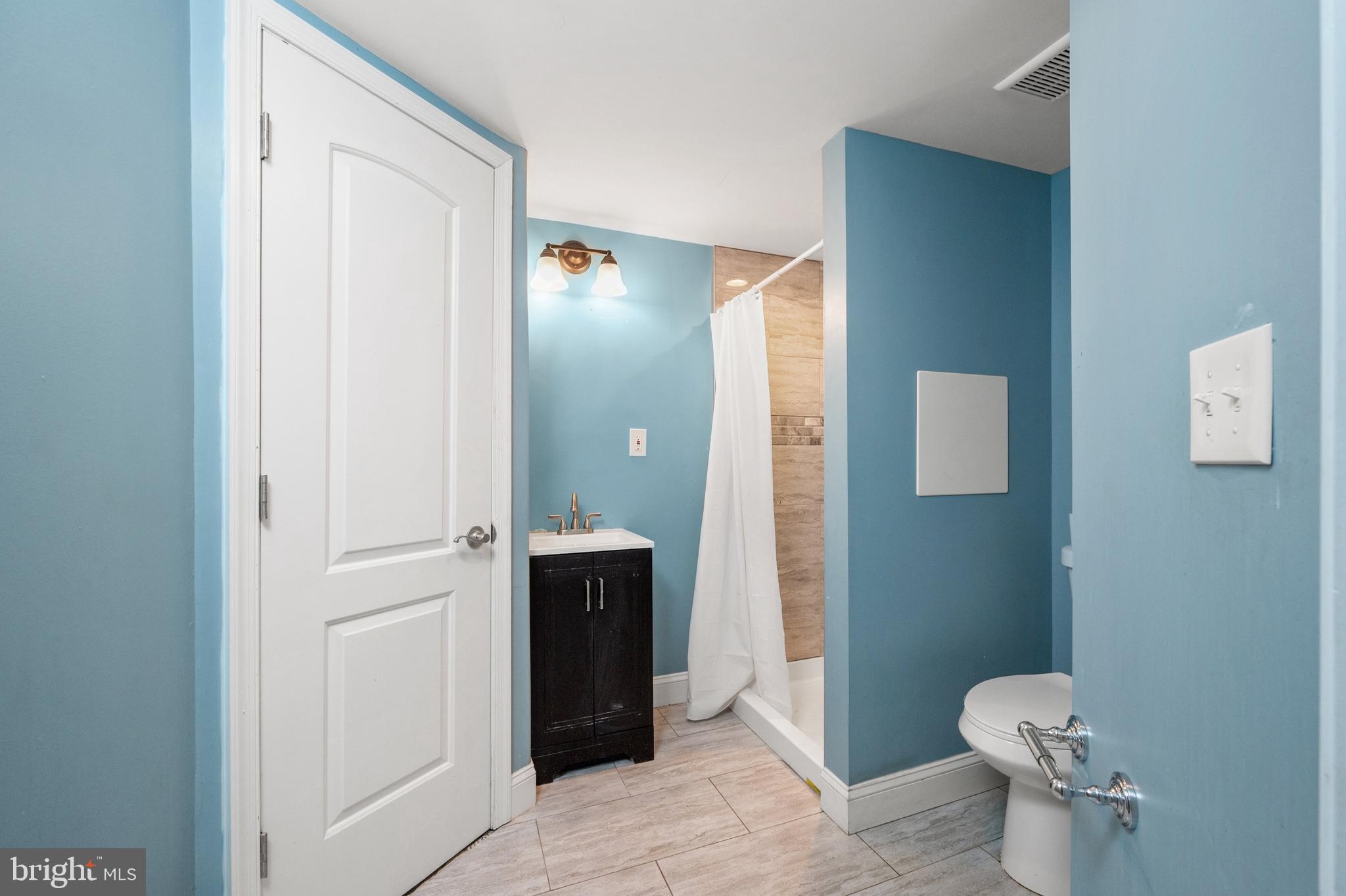 GRAY MANOR - Residential