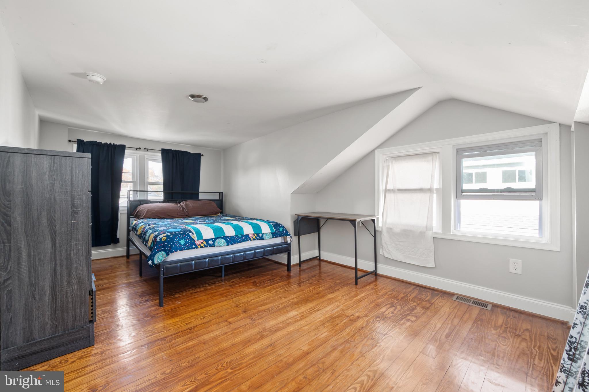 GRAY MANOR - Residential