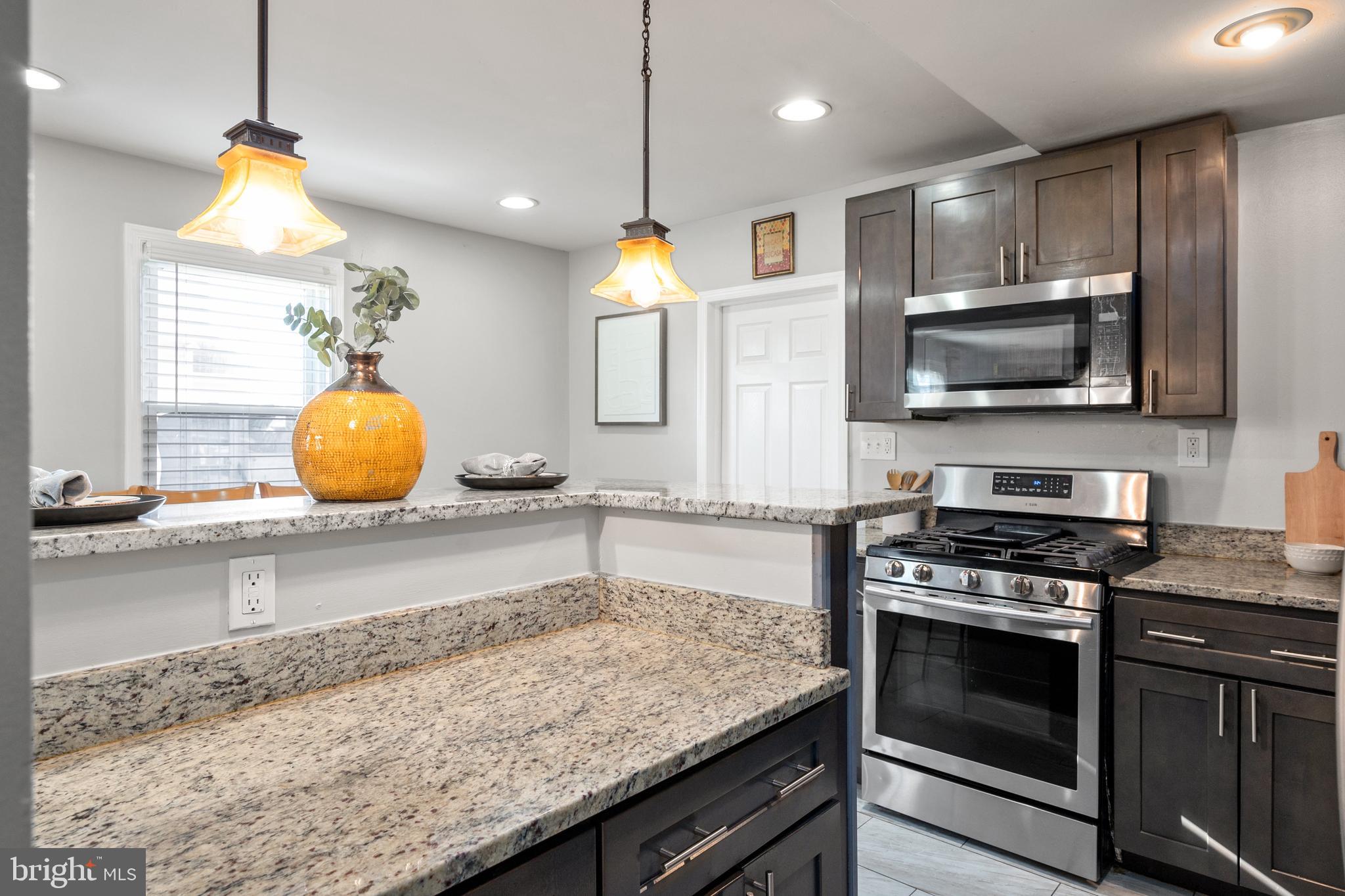 GRAY MANOR - Residential