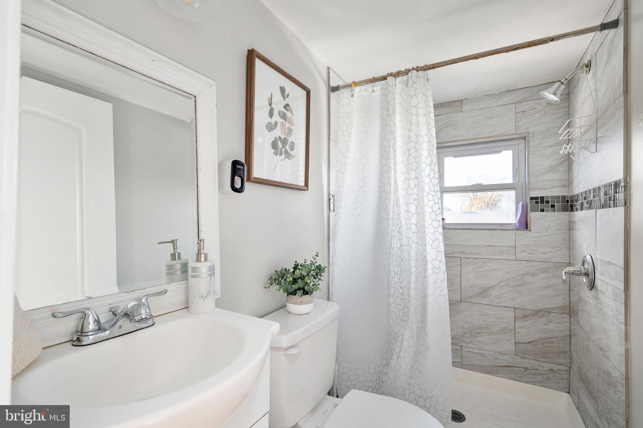 GRAY MANOR - Residential