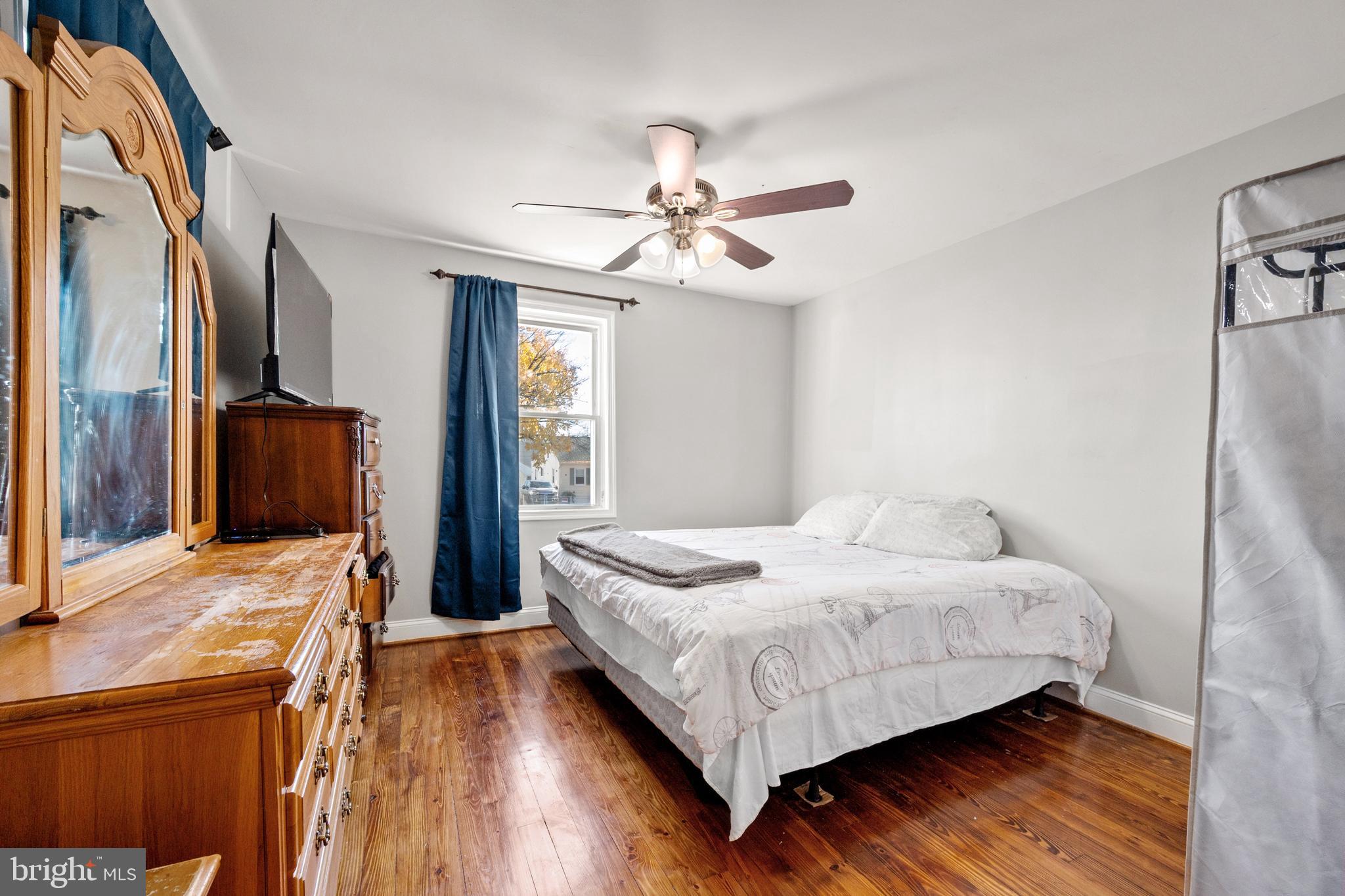 GRAY MANOR - Residential