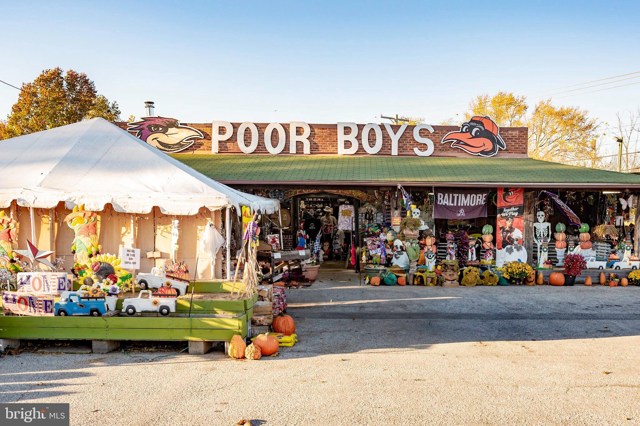 GRAY MANOR - Residential