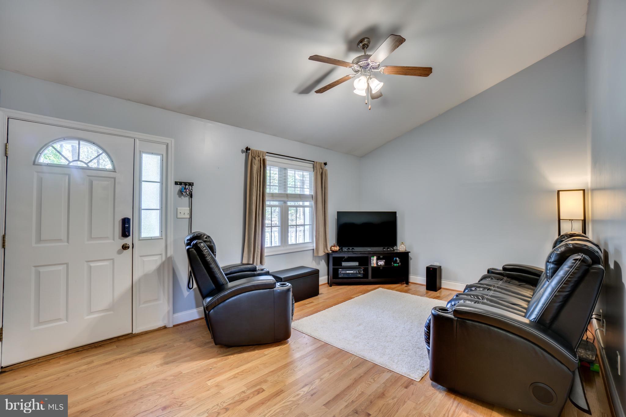 LAKE CAROLINE - Residential