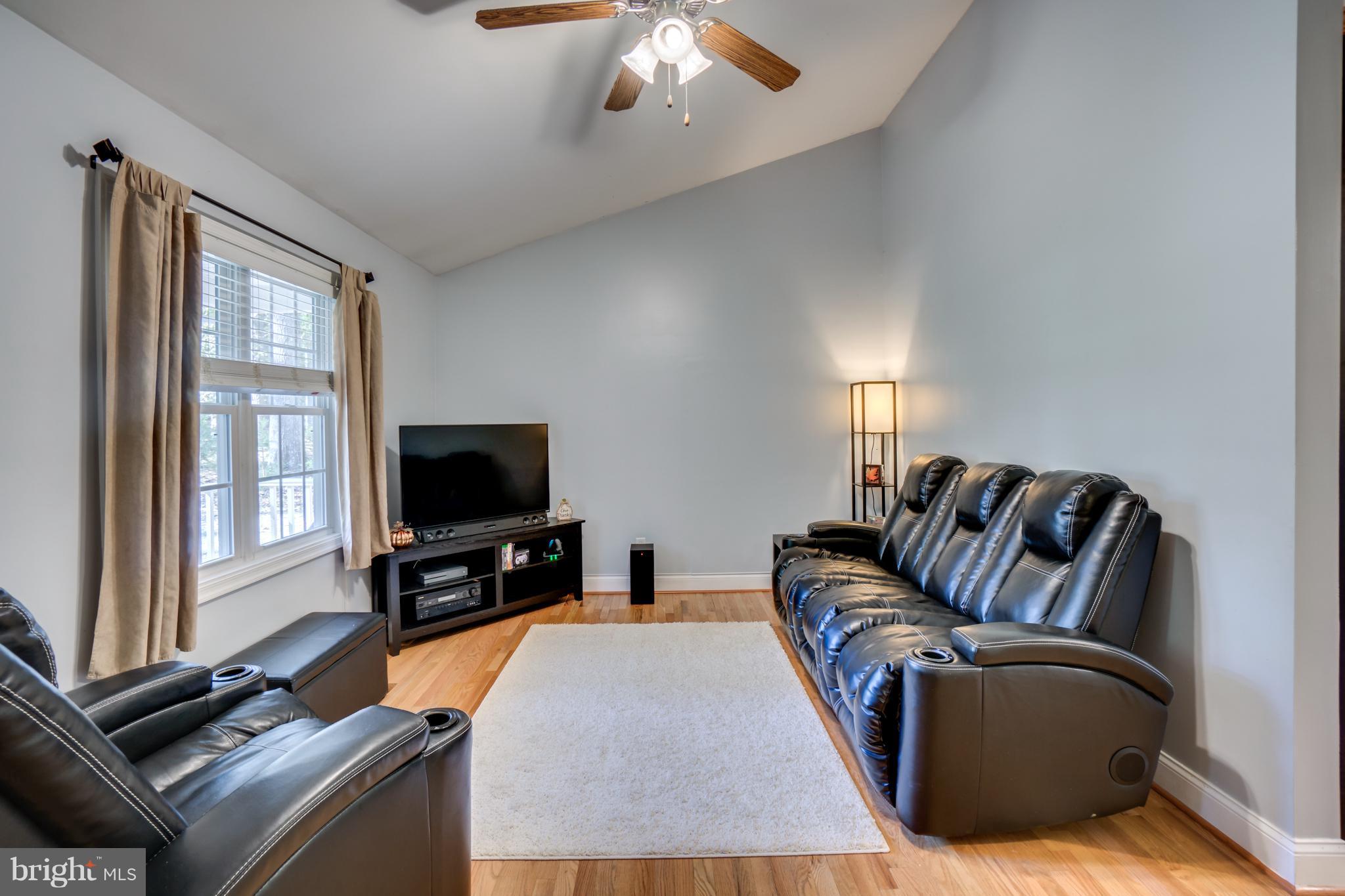 LAKE CAROLINE - Residential