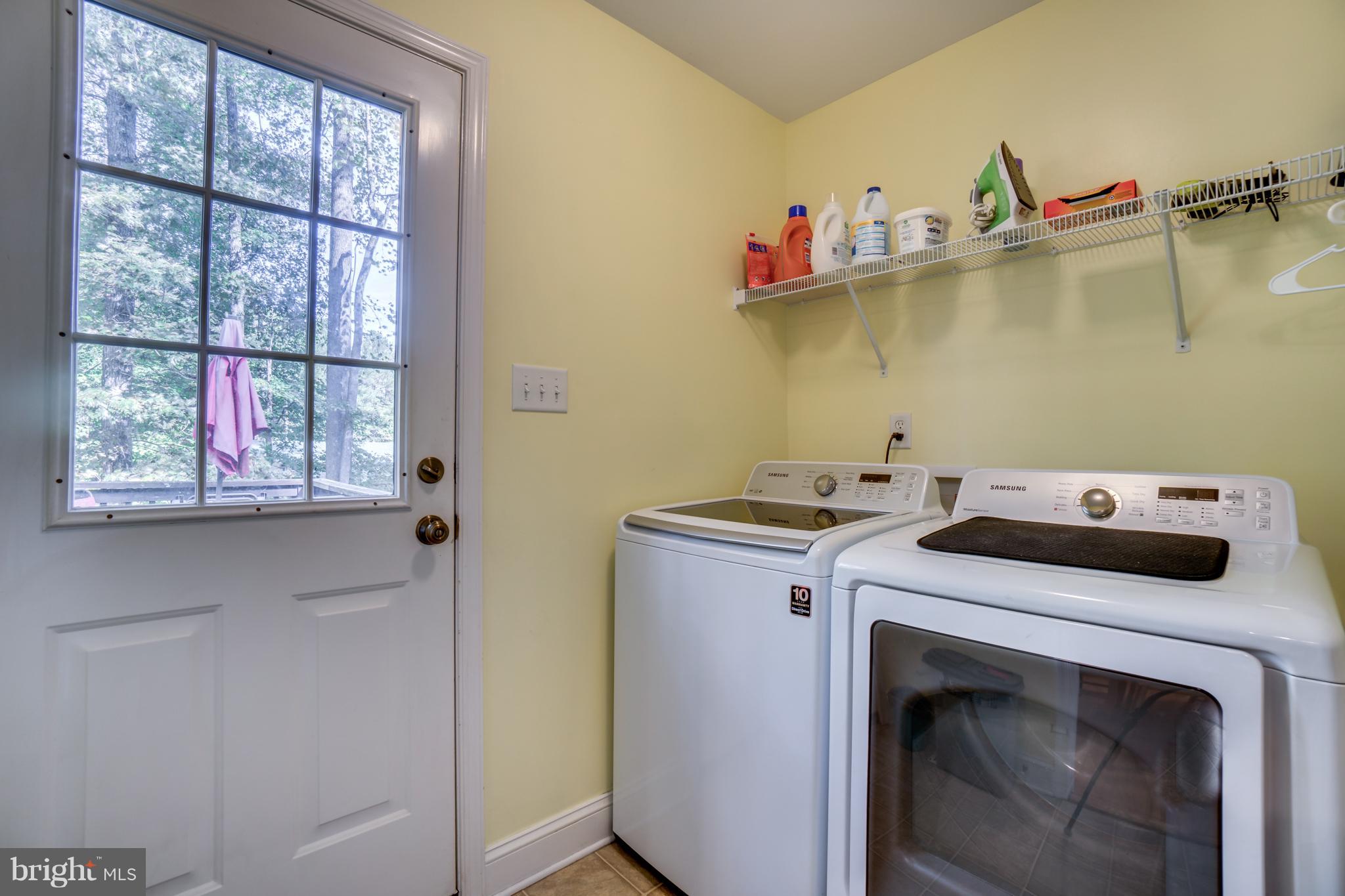 LAKE CAROLINE - Residential