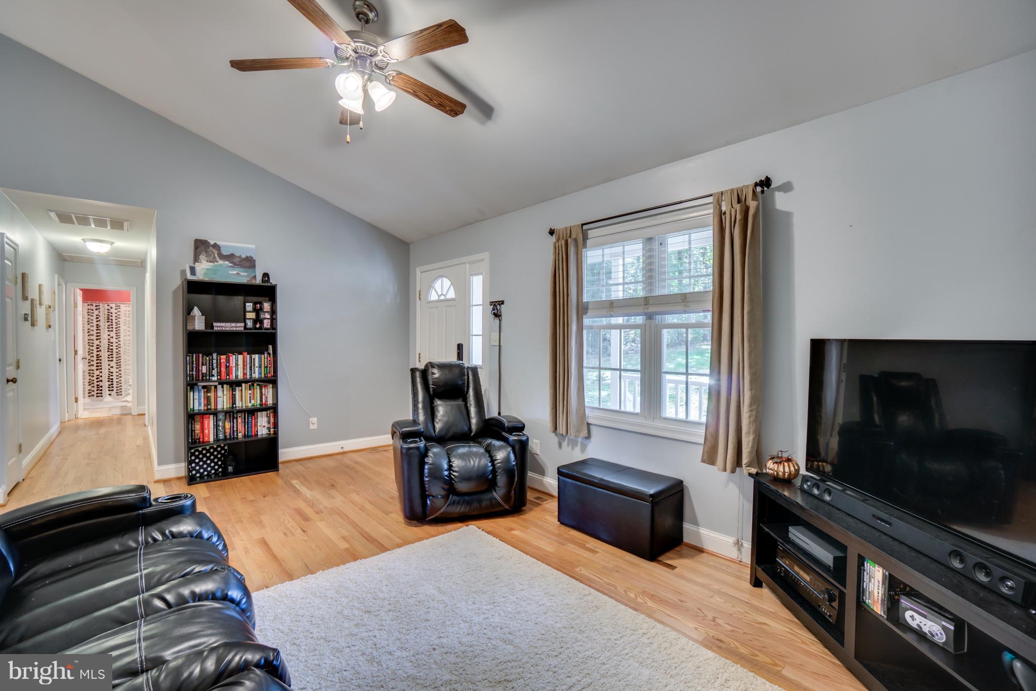 LAKE CAROLINE - Residential