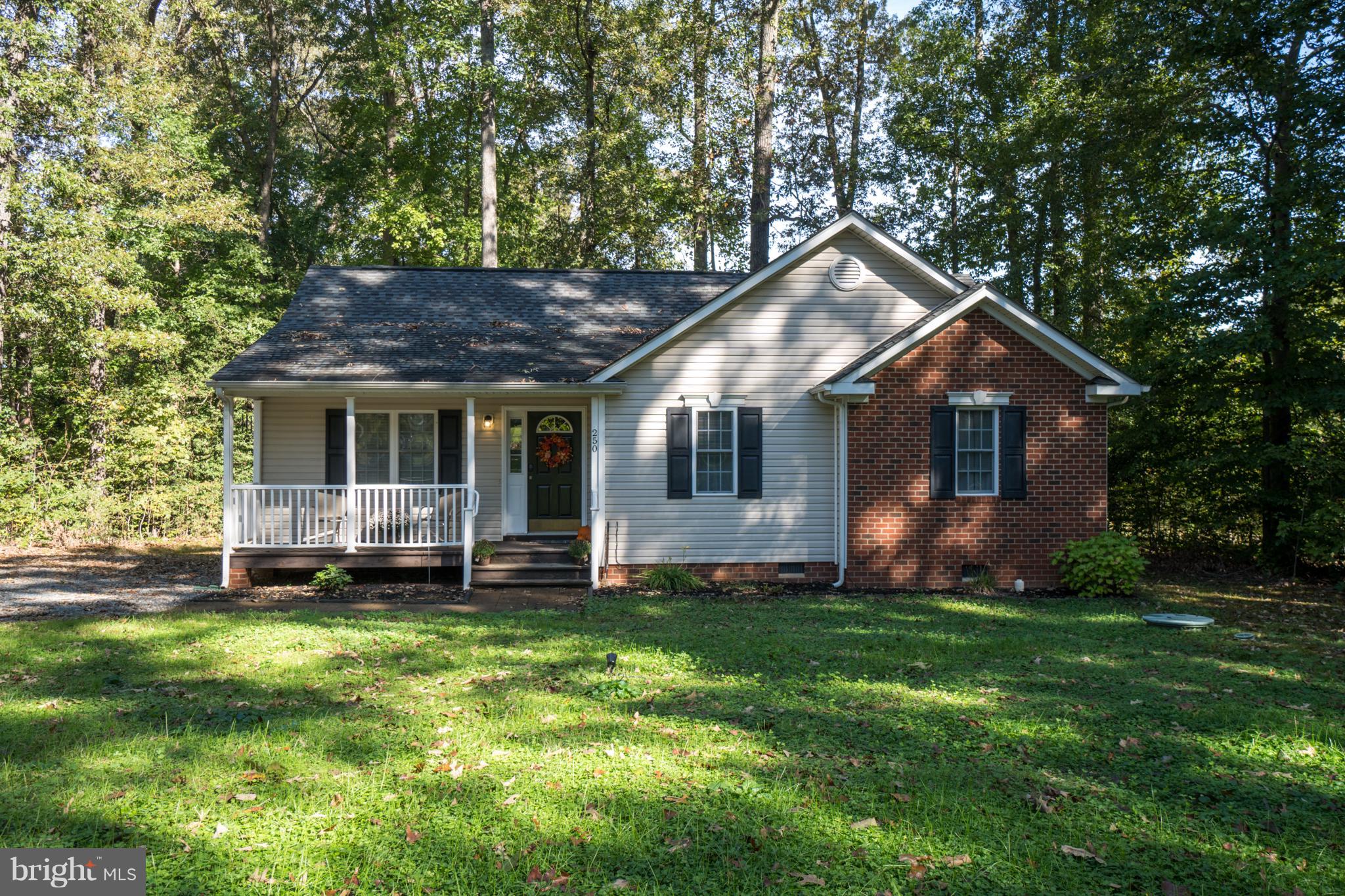 LAKE CAROLINE - Residential