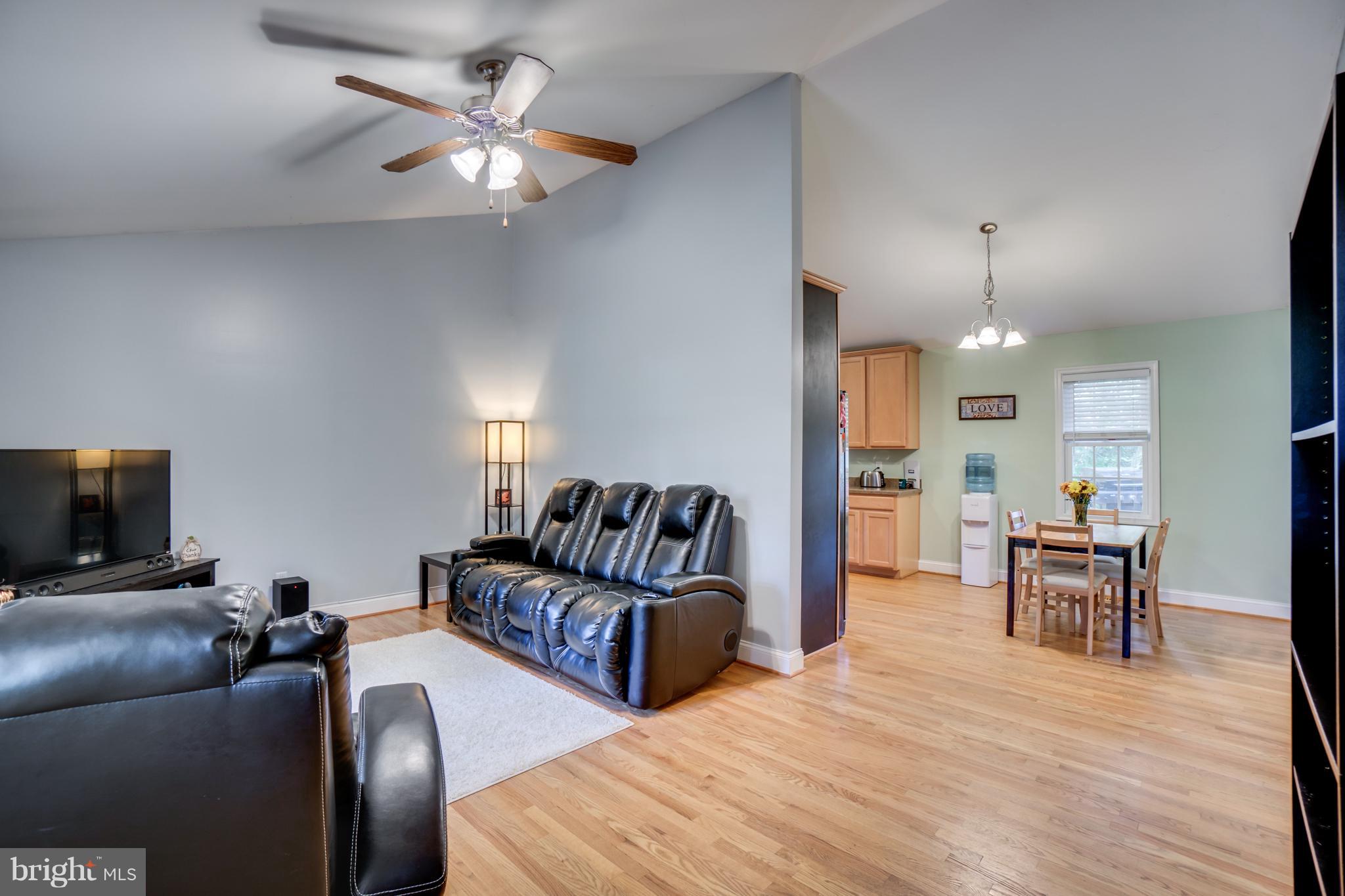 LAKE CAROLINE - Residential