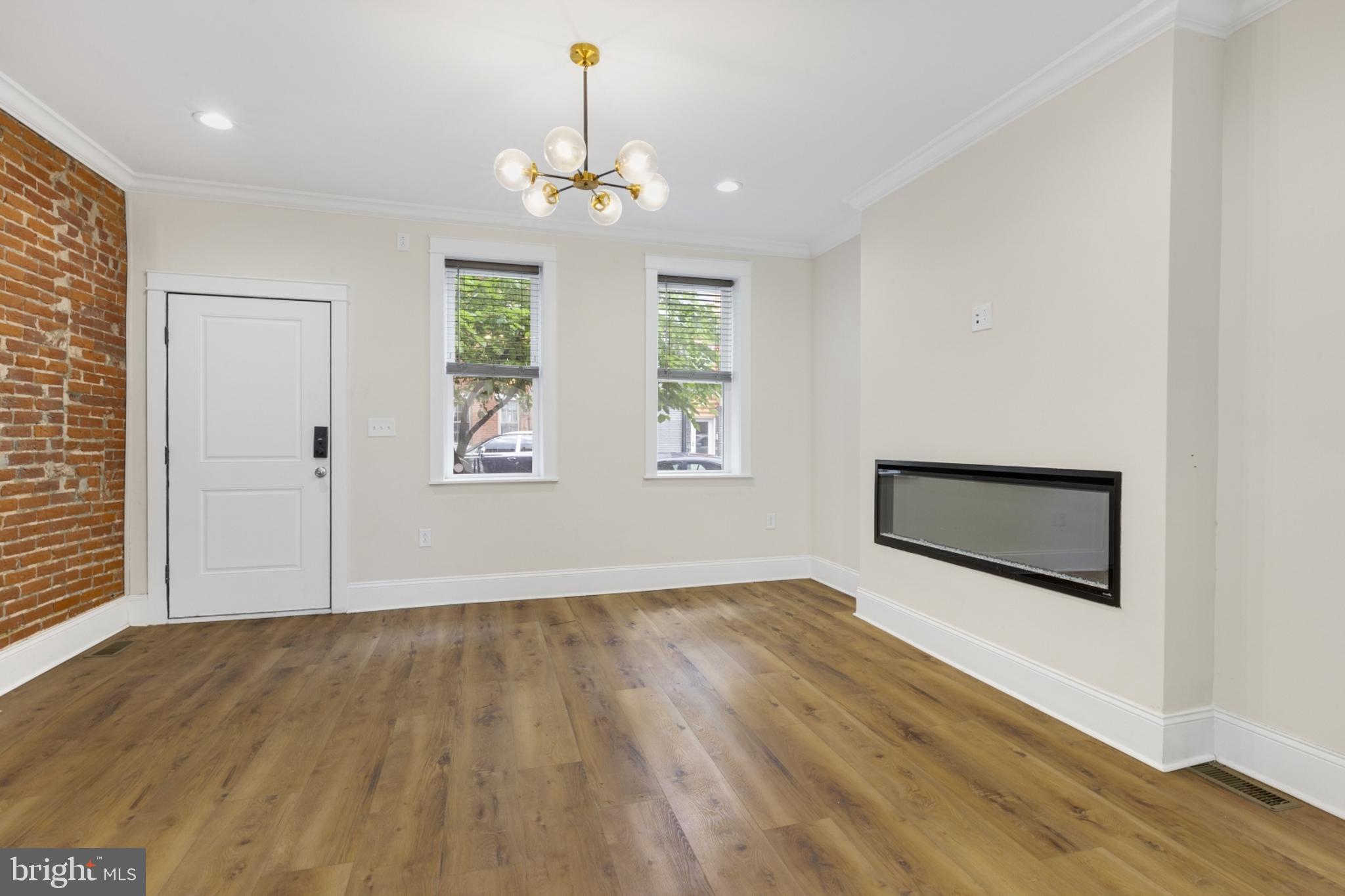 OLDE KENSINGTON - Residential Lease