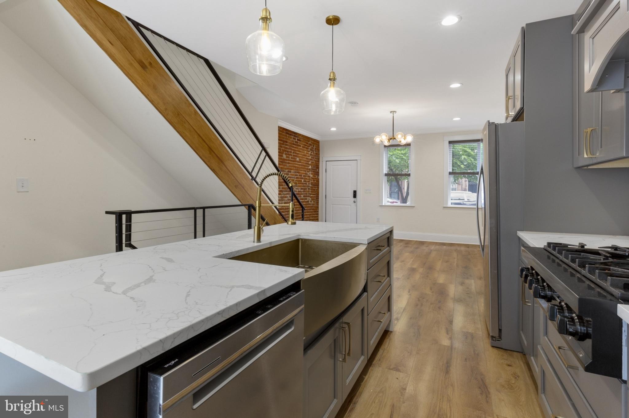 OLDE KENSINGTON - Residential Lease