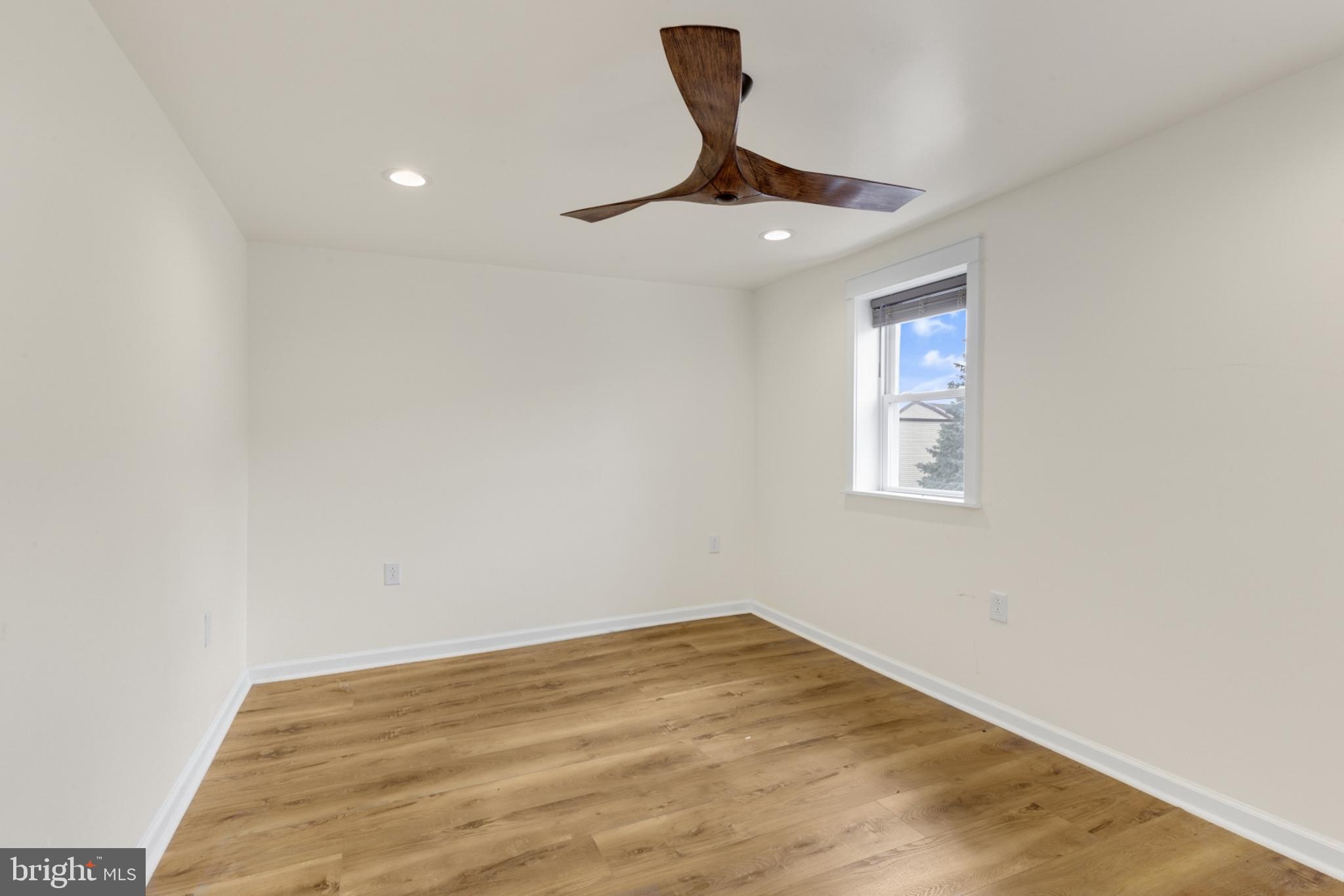 OLDE KENSINGTON - Residential Lease