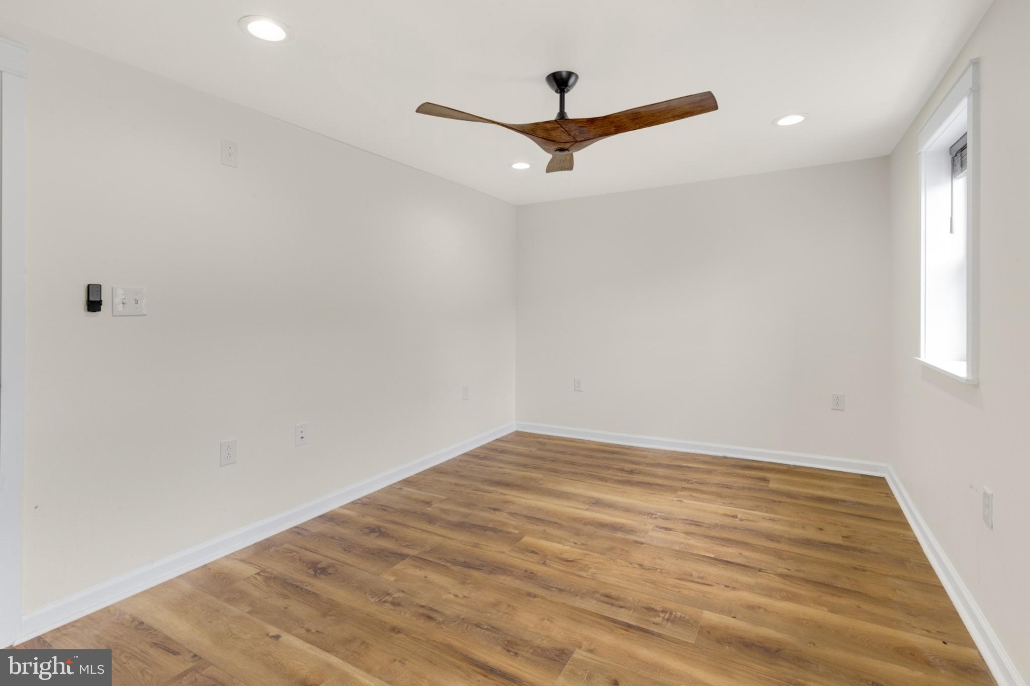 OLDE KENSINGTON - Residential Lease