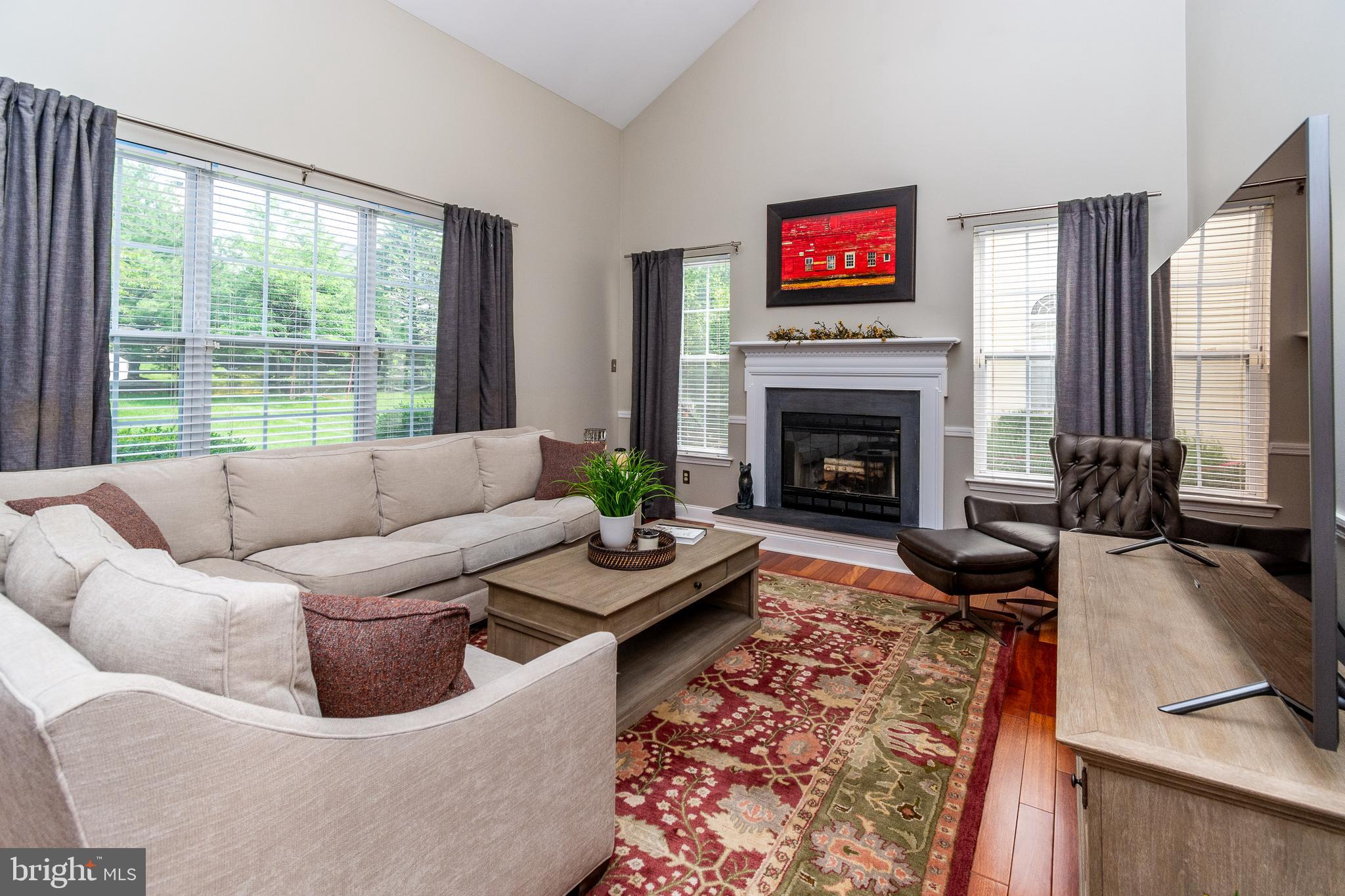 NORTH POINTE - Residential