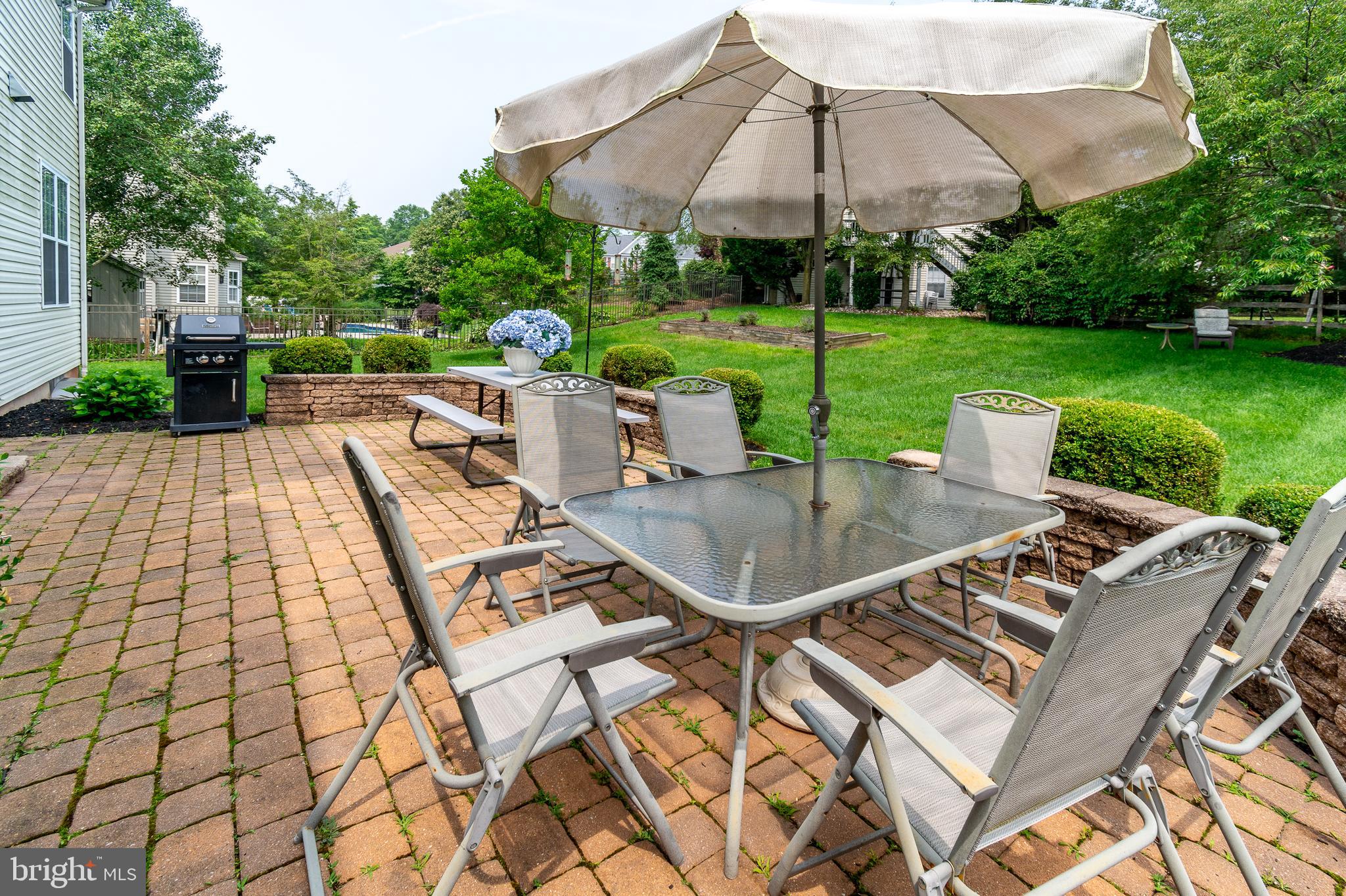 NORTH POINTE - Residential