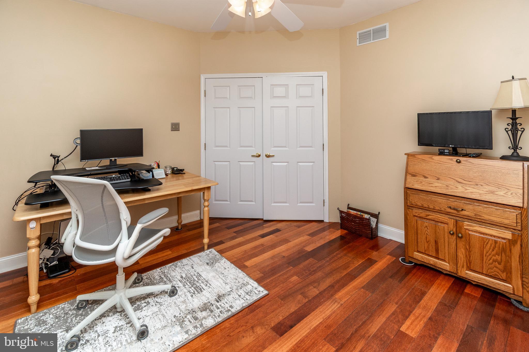 NORTH POINTE - Residential