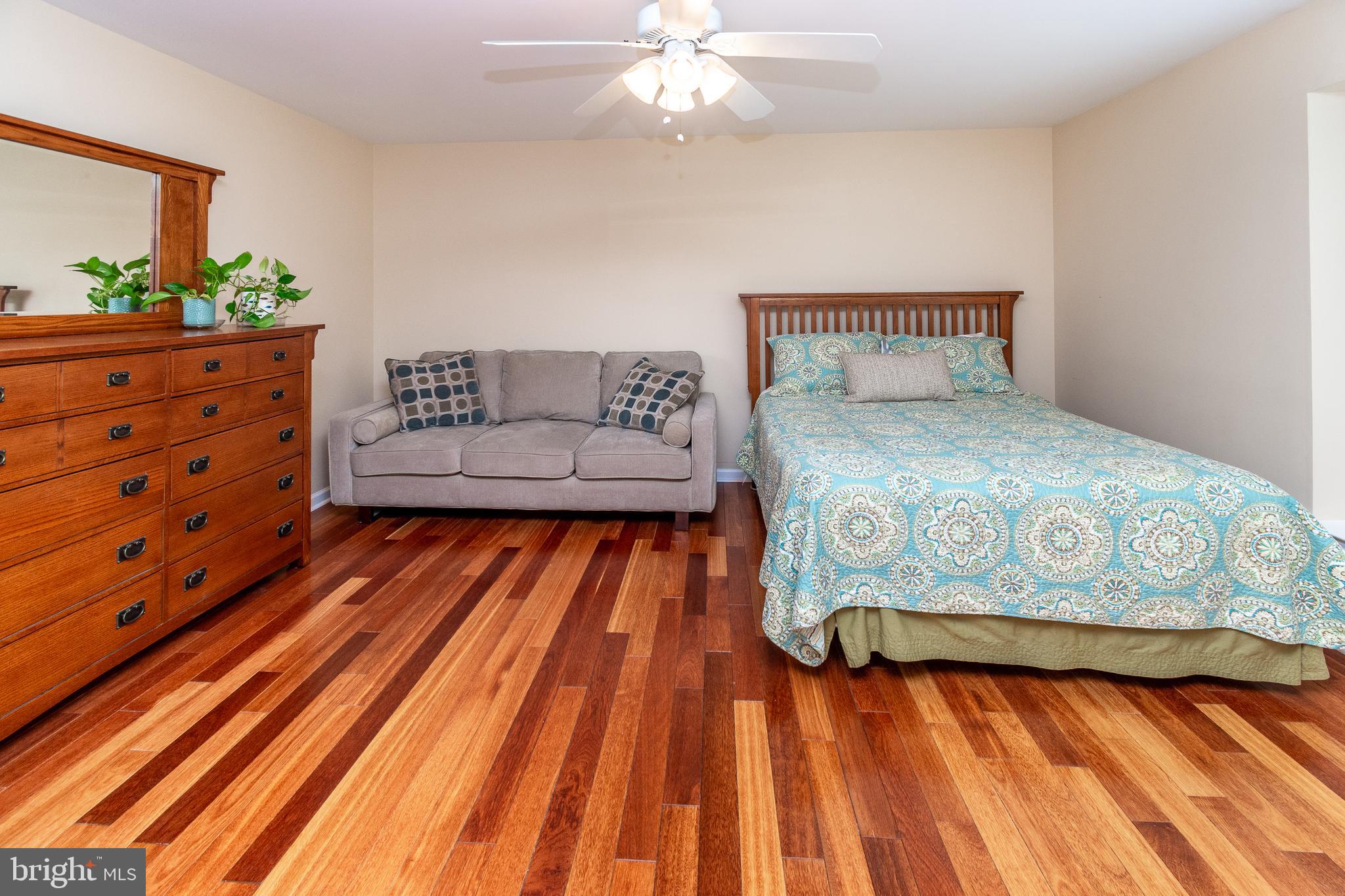 NORTH POINTE - Residential