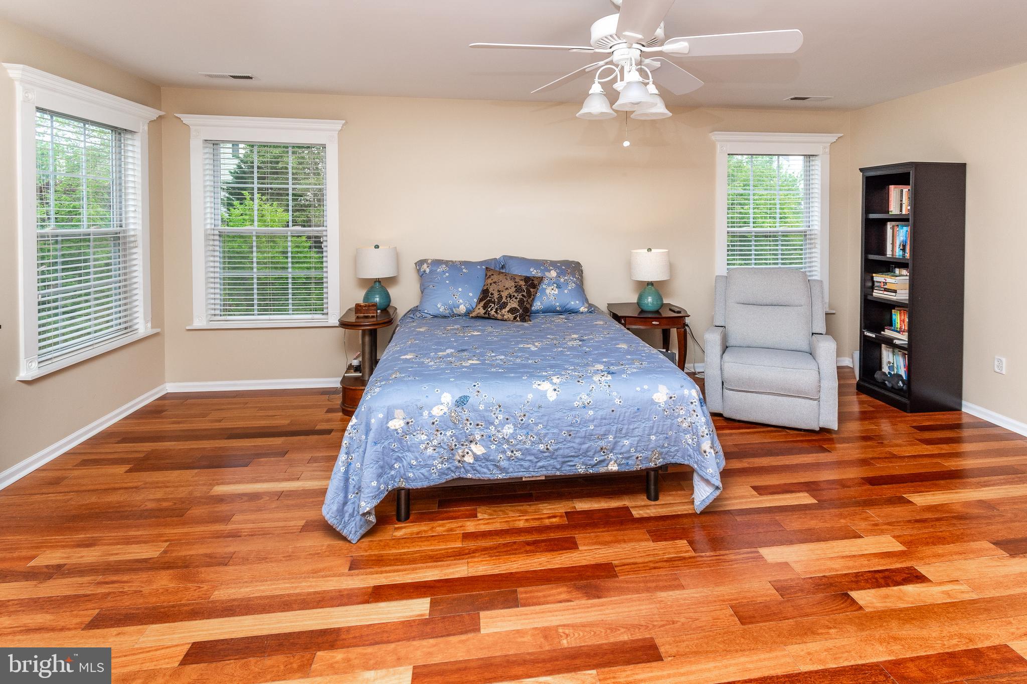 NORTH POINTE - Residential