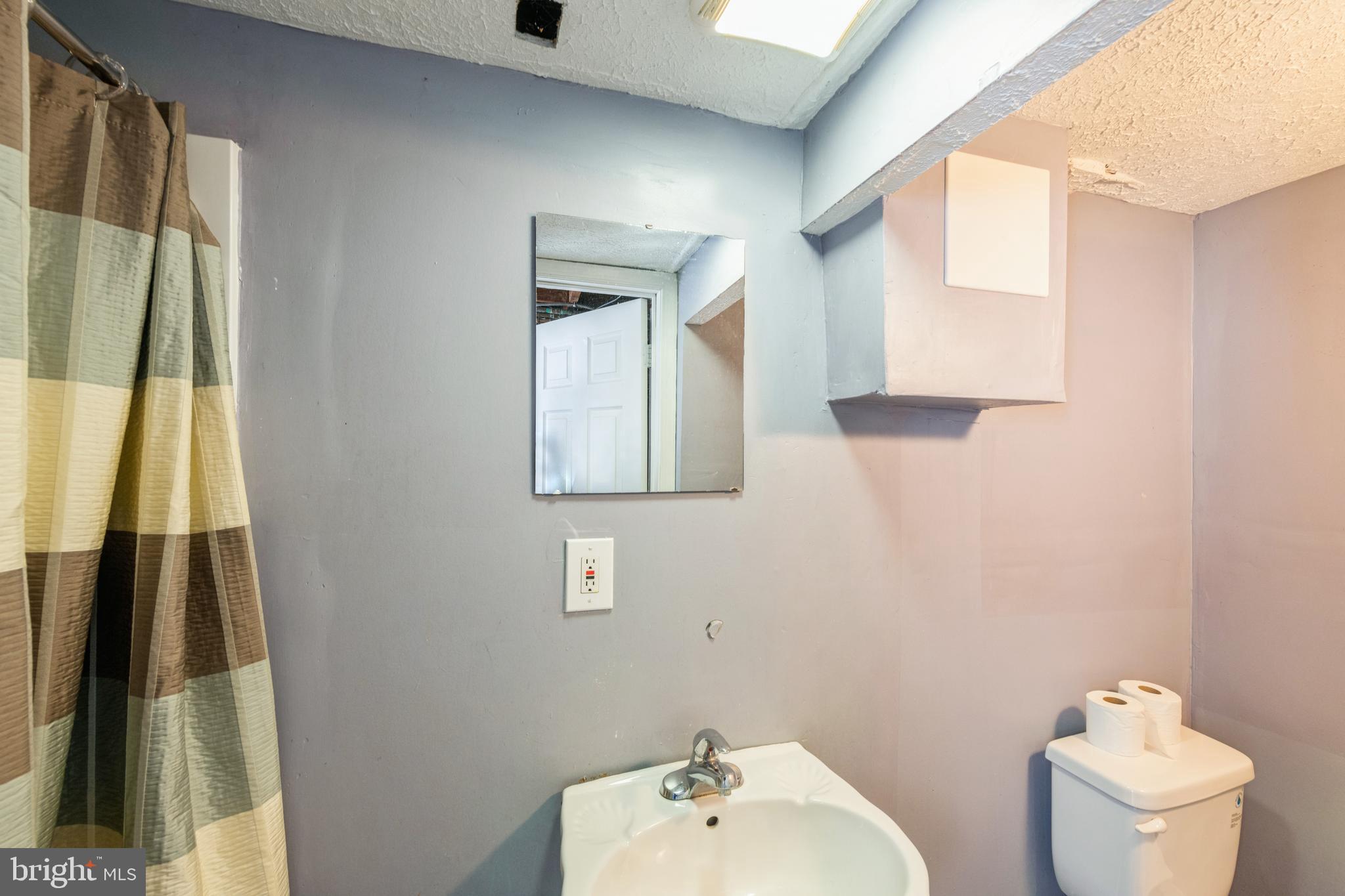 BROOKE MANOR - Residential