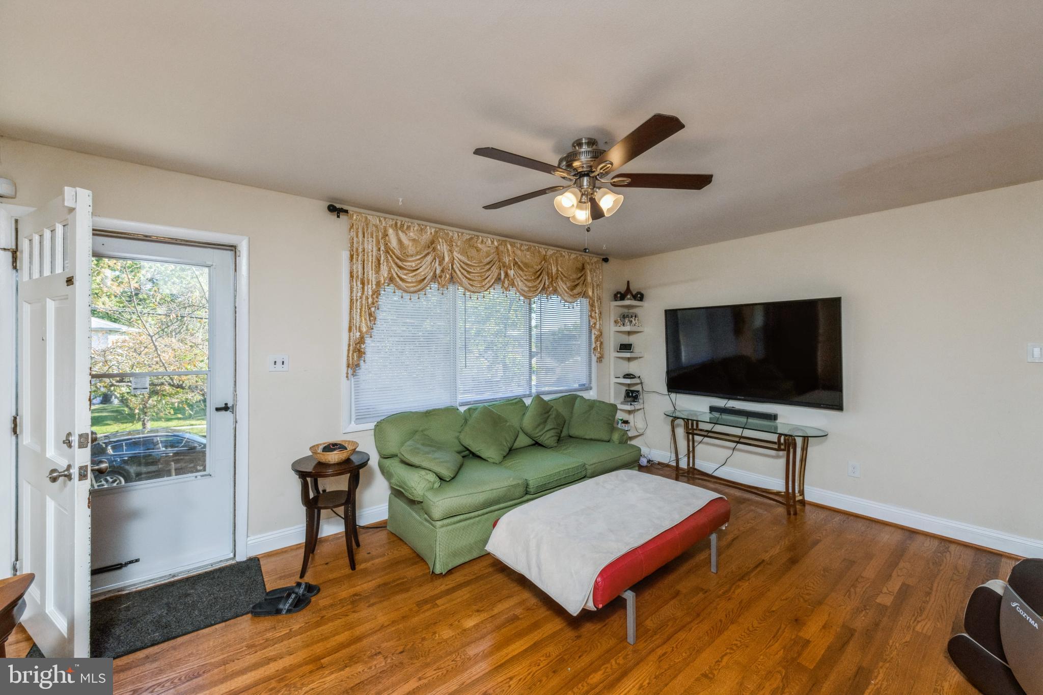 BROOKE MANOR - Residential