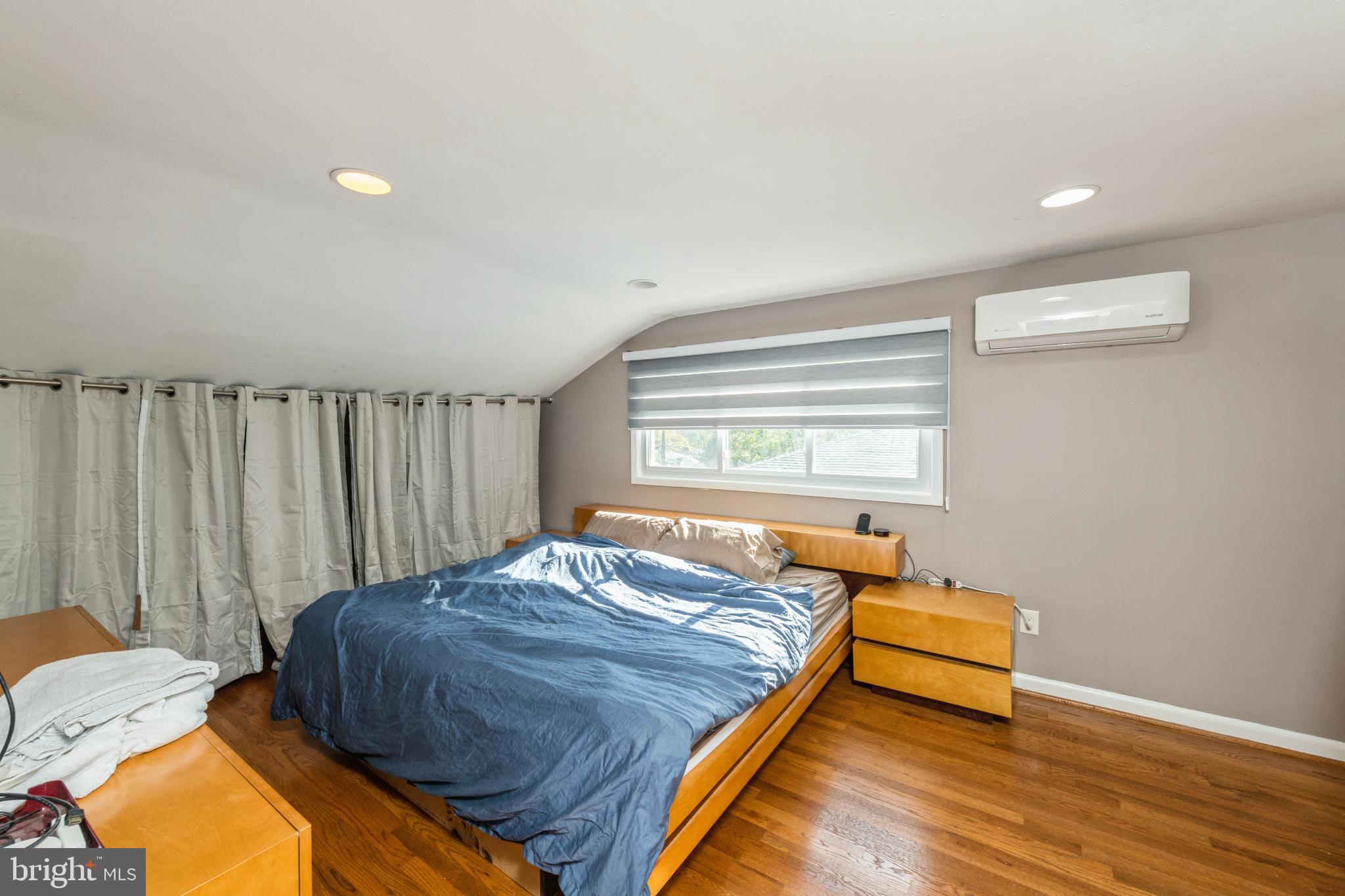 BROOKE MANOR - Residential