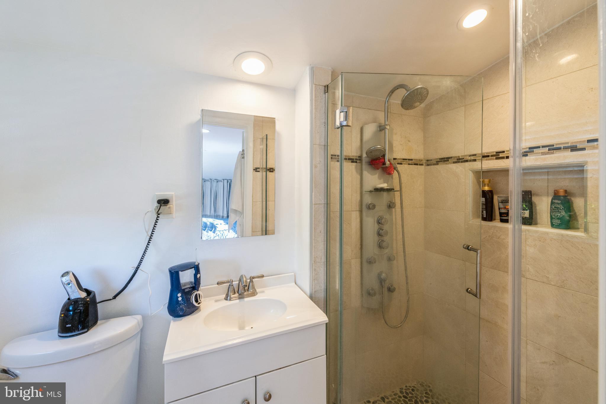 BROOKE MANOR - Residential