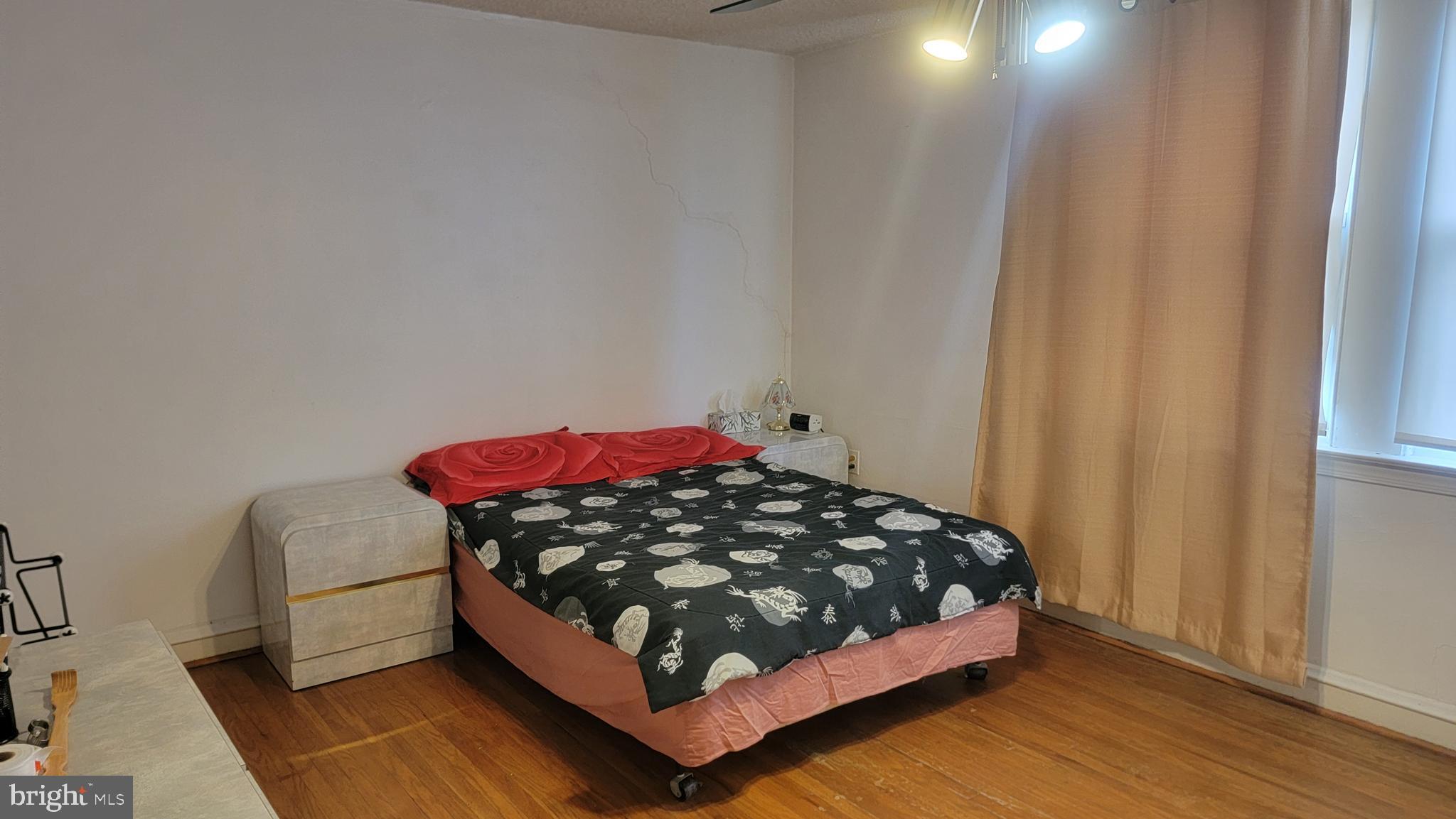 LAWNCREST - Residential Lease