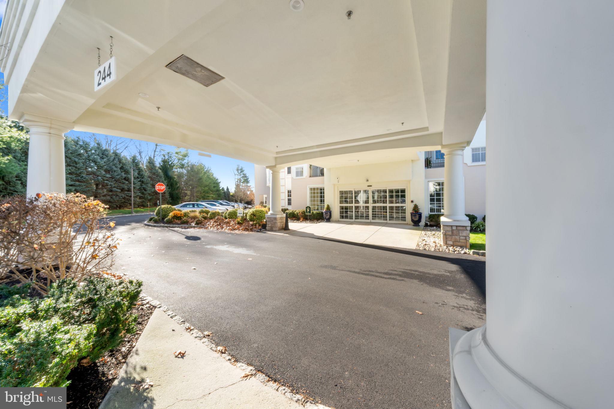 WINDSOR AT GLEN MI - Residential