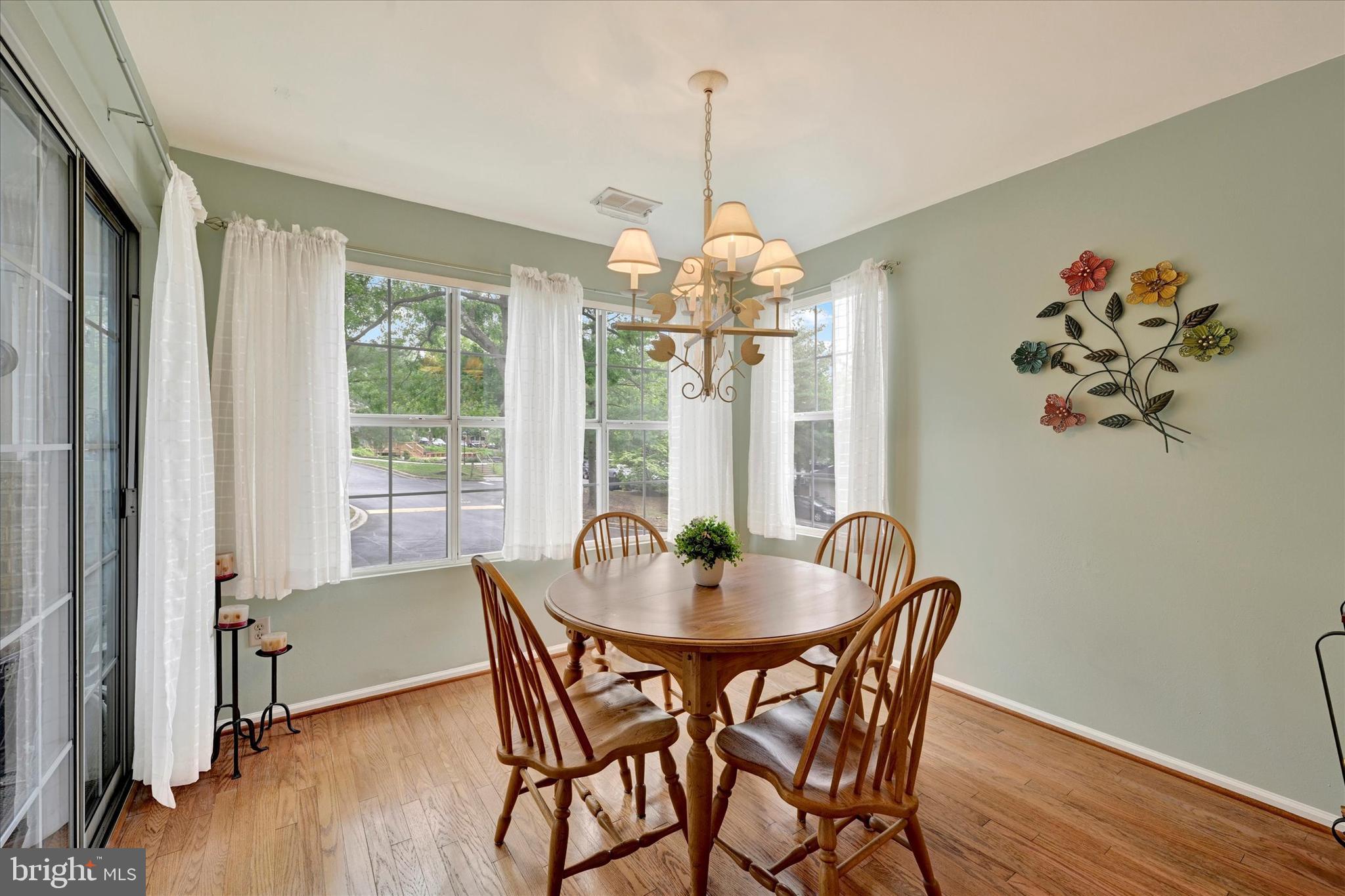 ENGLISH COUNTRY MANOR - Residential