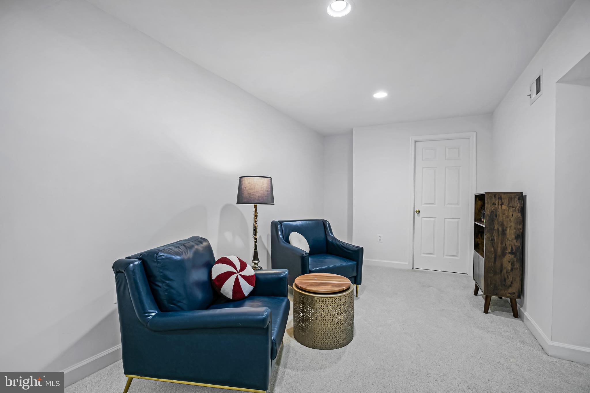 LAKE POINT ROUND HILL - Residential