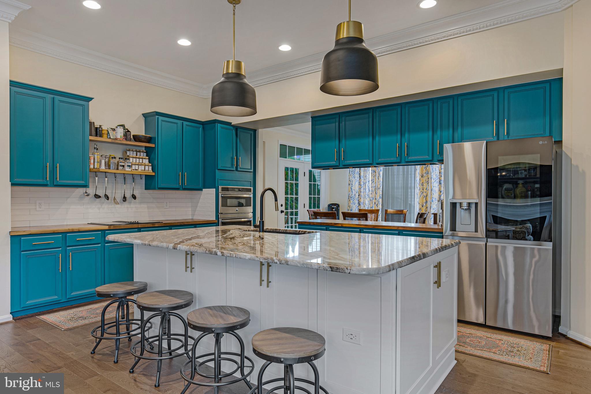 LAKE POINT ROUND HILL - Residential