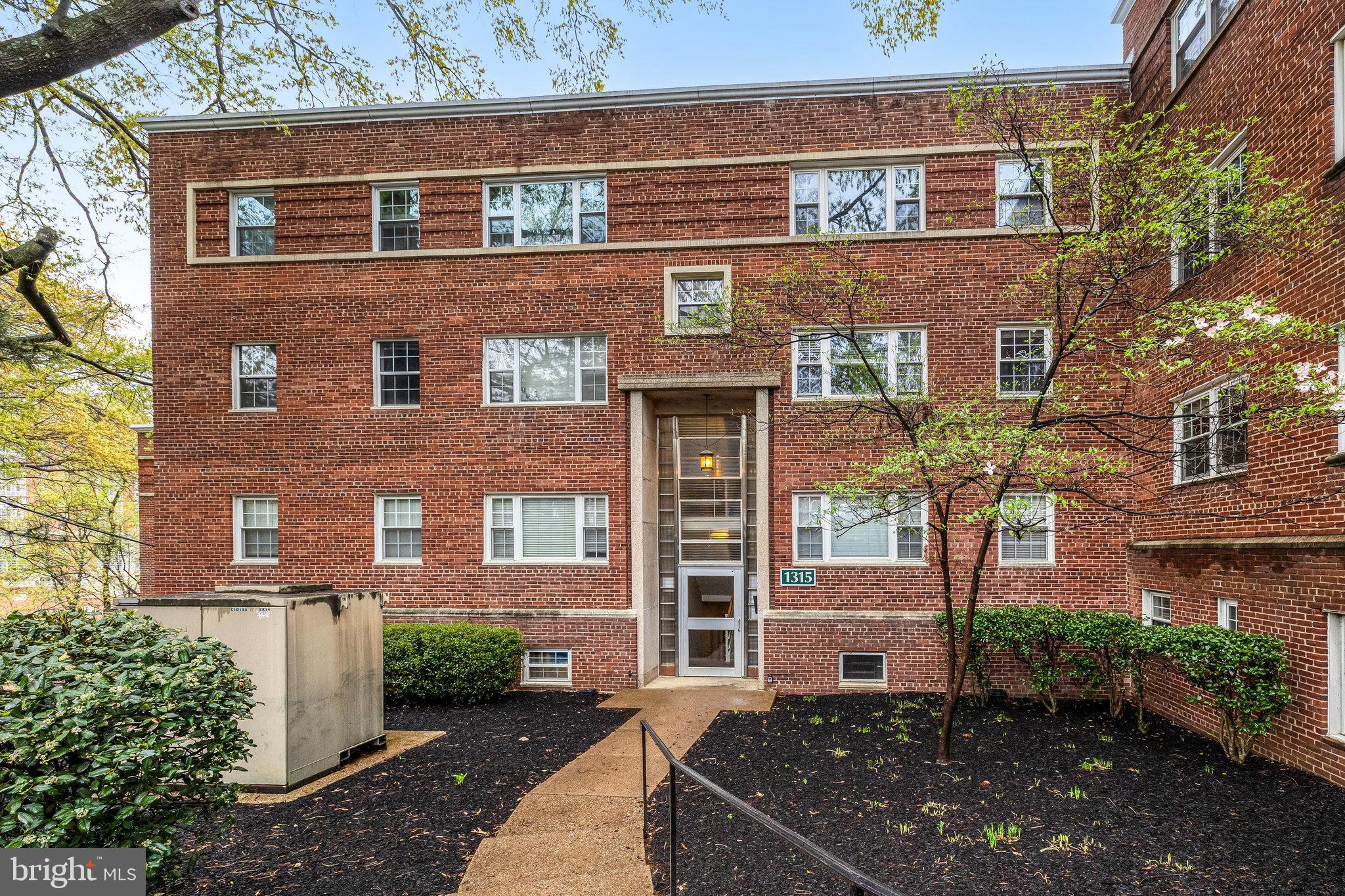 WESTMORELAND TERRACE - Residential