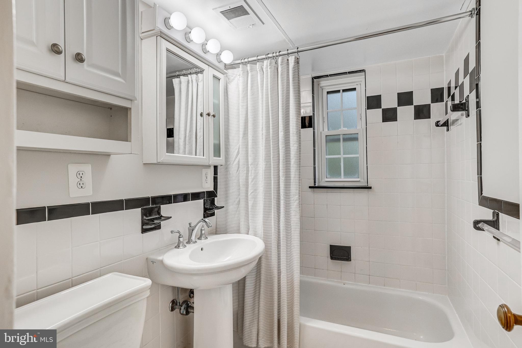 WESTMORELAND TERRACE - Residential