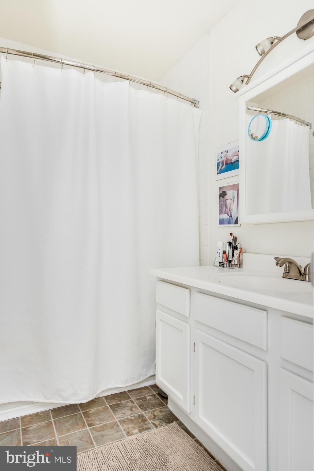 MARINERS LANDING - Residential