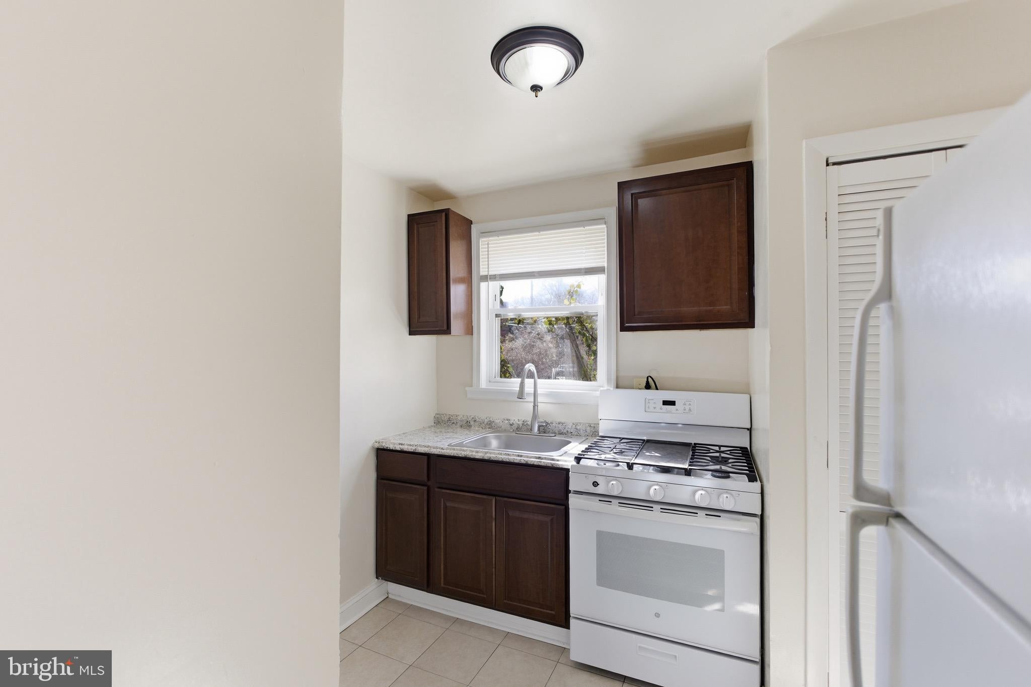 101 WAYNE PLACE SE 2