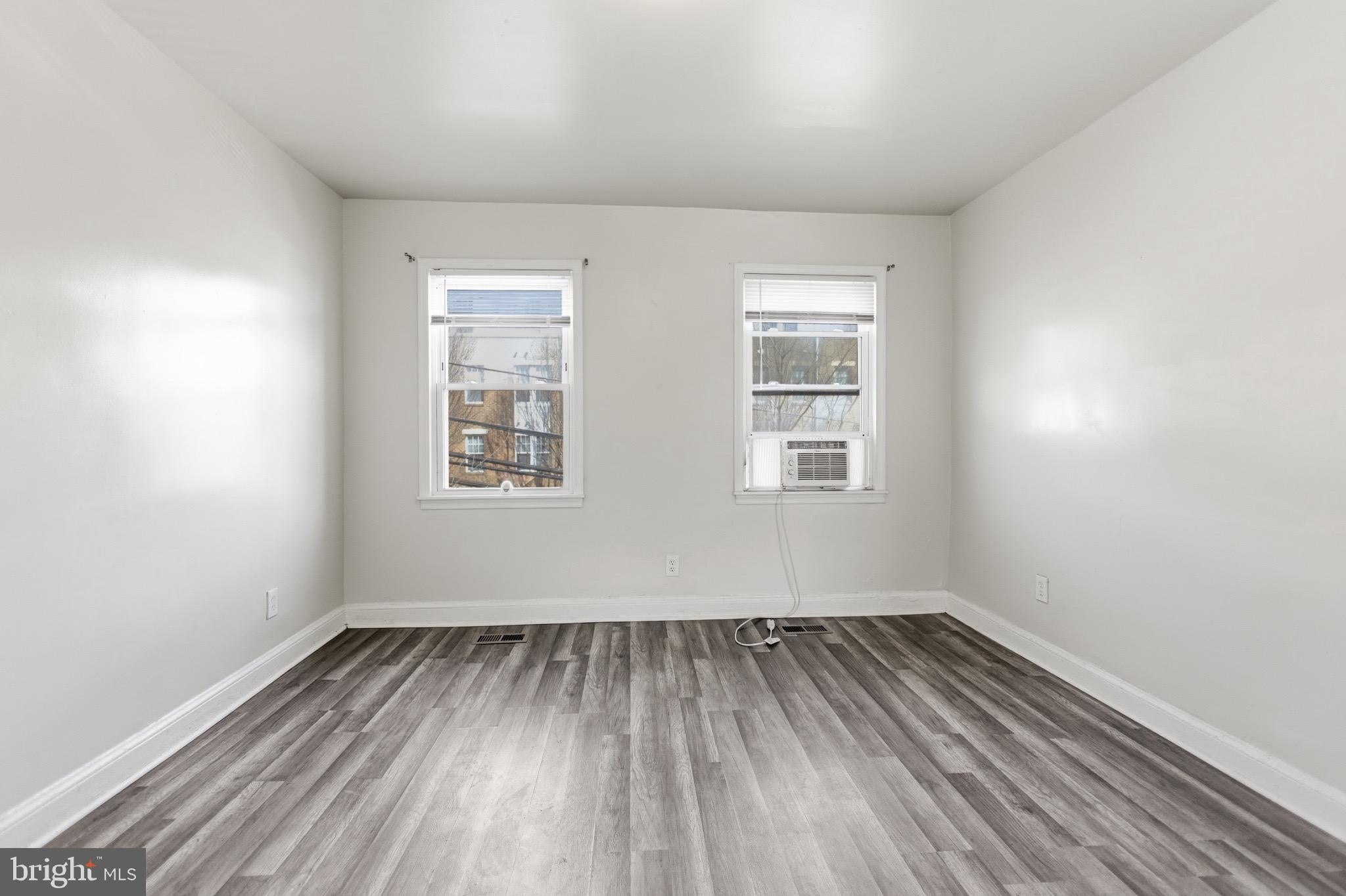 101 WAYNE PLACE SE 2