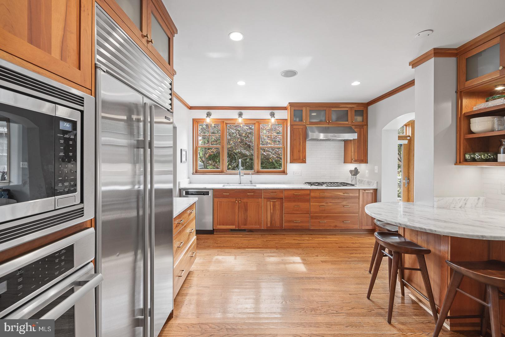 ARLINGTON HEIGHTS - Residential