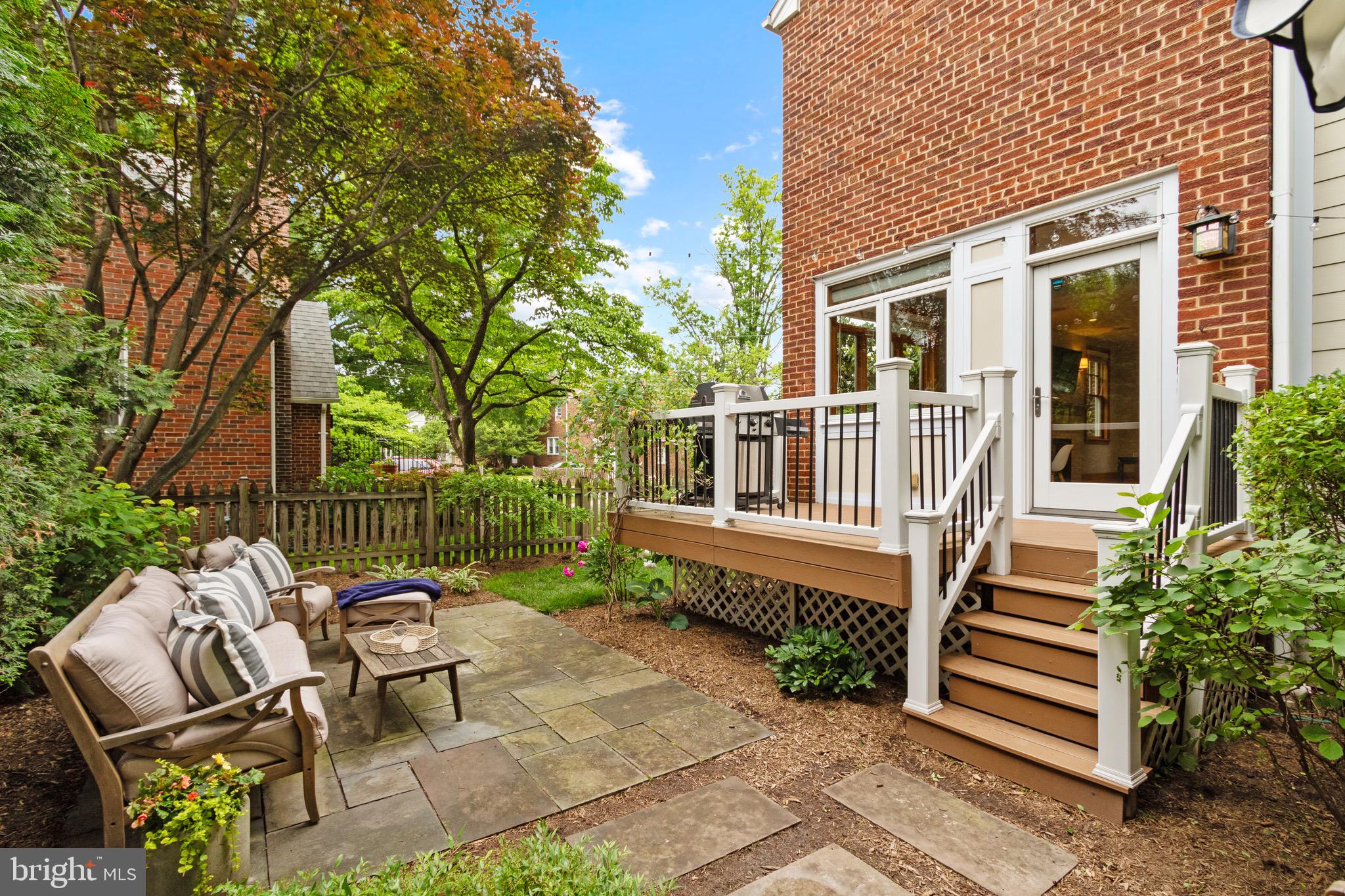 ARLINGTON HEIGHTS - Residential