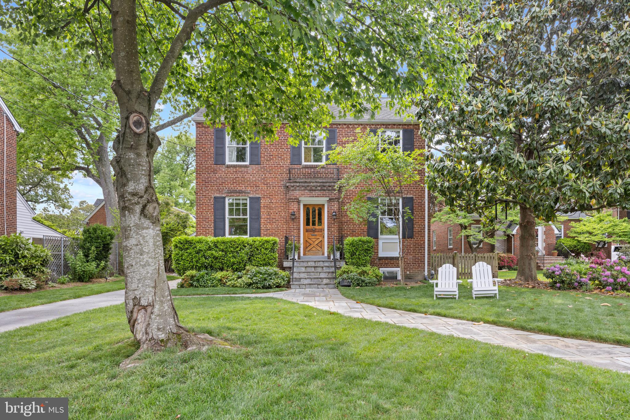 ARLINGTON HEIGHTS - Residential