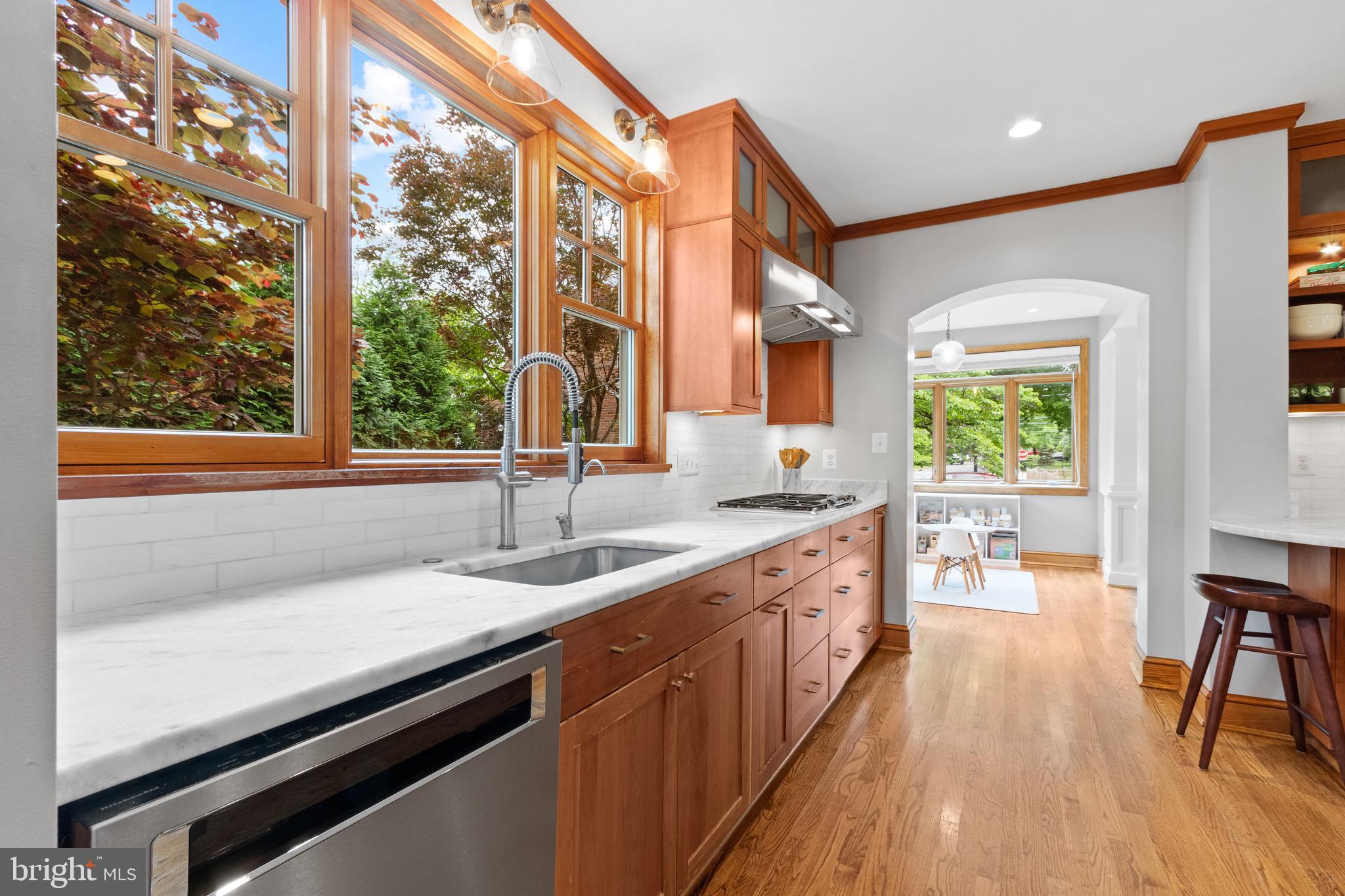 ARLINGTON HEIGHTS - Residential