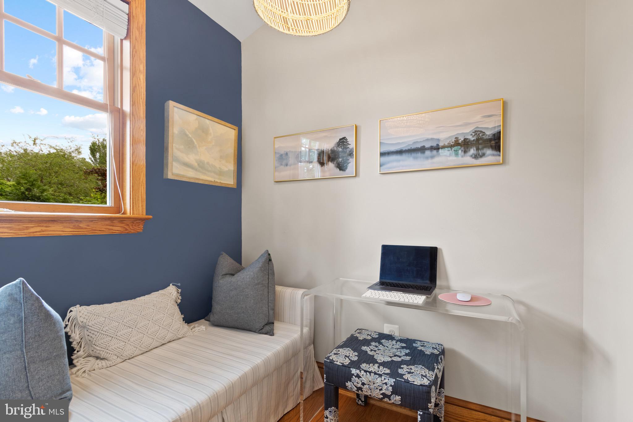 ARLINGTON HEIGHTS - Residential