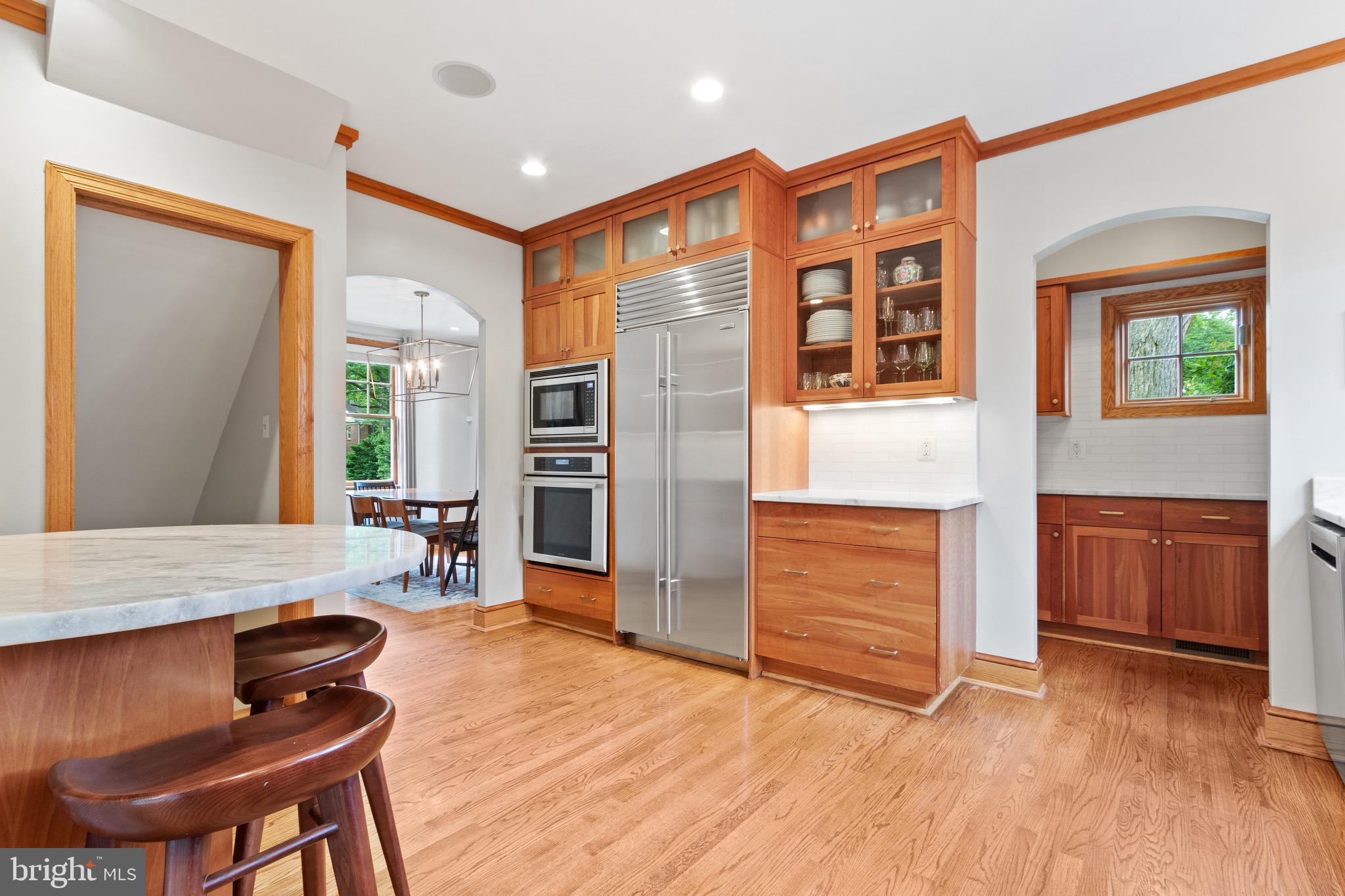 ARLINGTON HEIGHTS - Residential